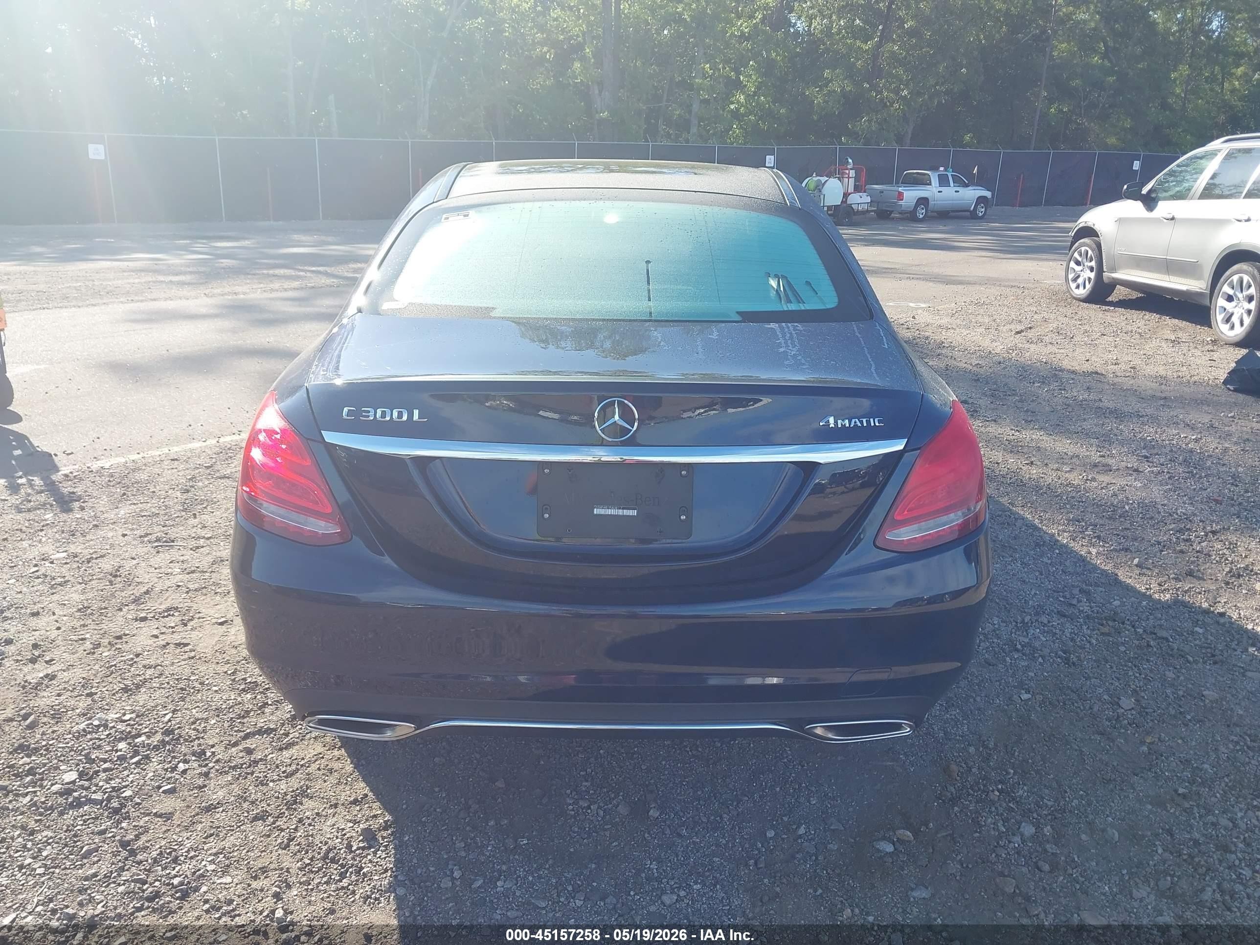 2015 Mercedes-benz C 300 4matic Blue vin: 55SWF4KB1FU038117