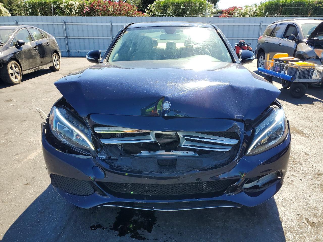 2015 Mercedes-benz C 300 4matic Blue vin: 55SWF4KB1FU040045