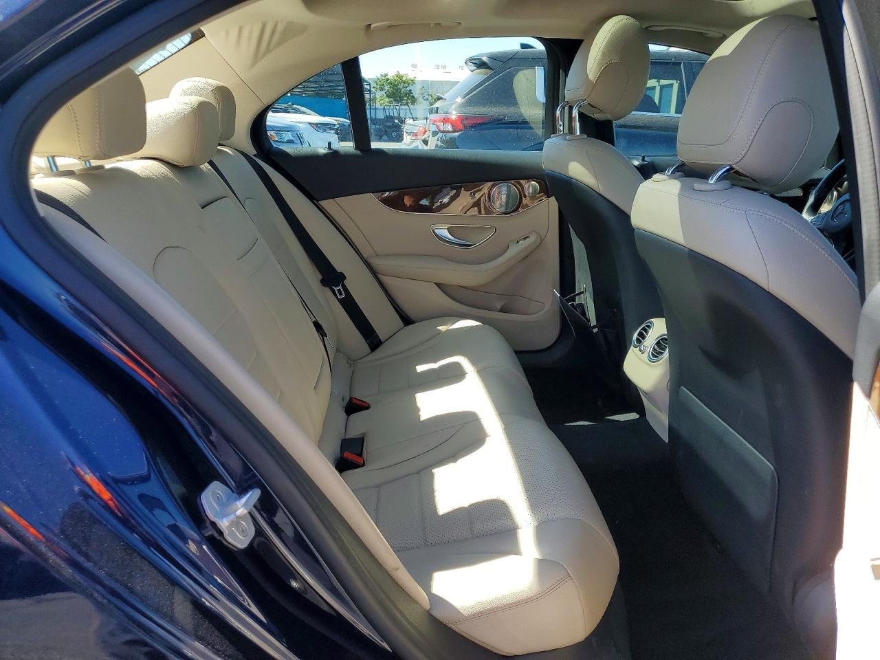 2015 Mercedes-benz C 300 4matic Blue vin: 55SWF4KB1FU040045