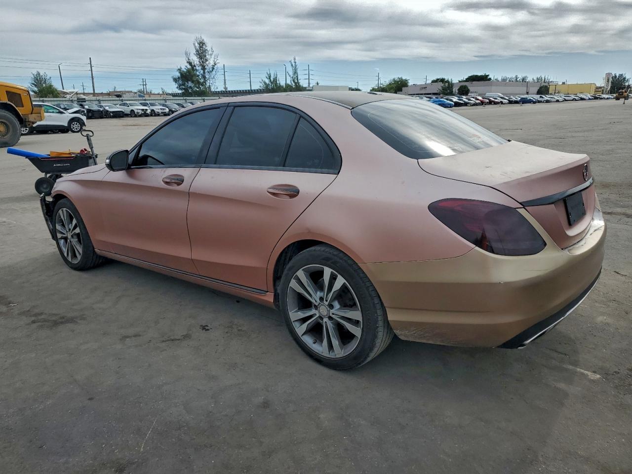 2015 Mercedes-benz C 300 4matic Розовый vin: 55SWF4KB1FU040479