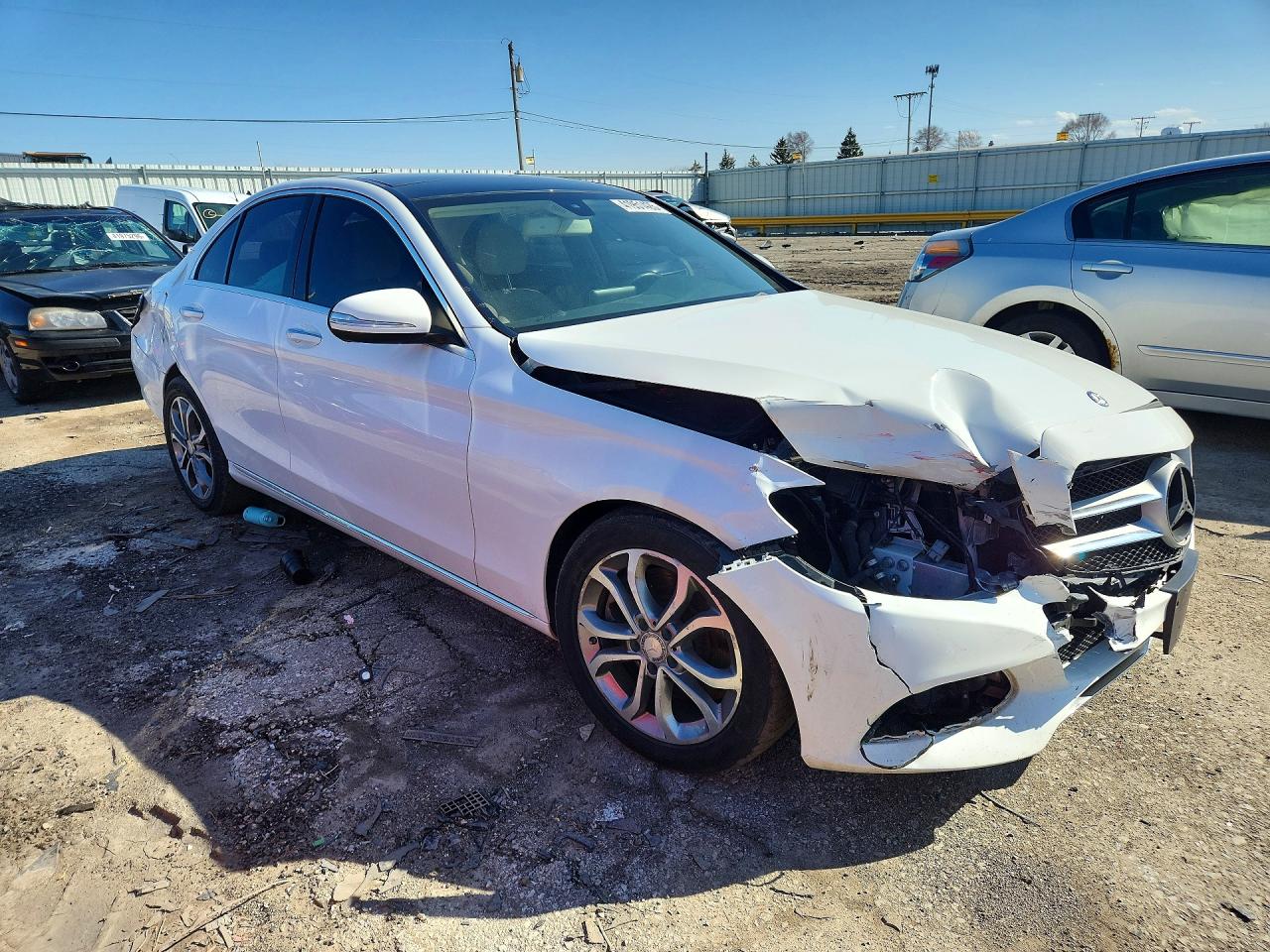 2015 Mercedes Benz C 300 4matic White vin: 55SWF4KB1FU052762
