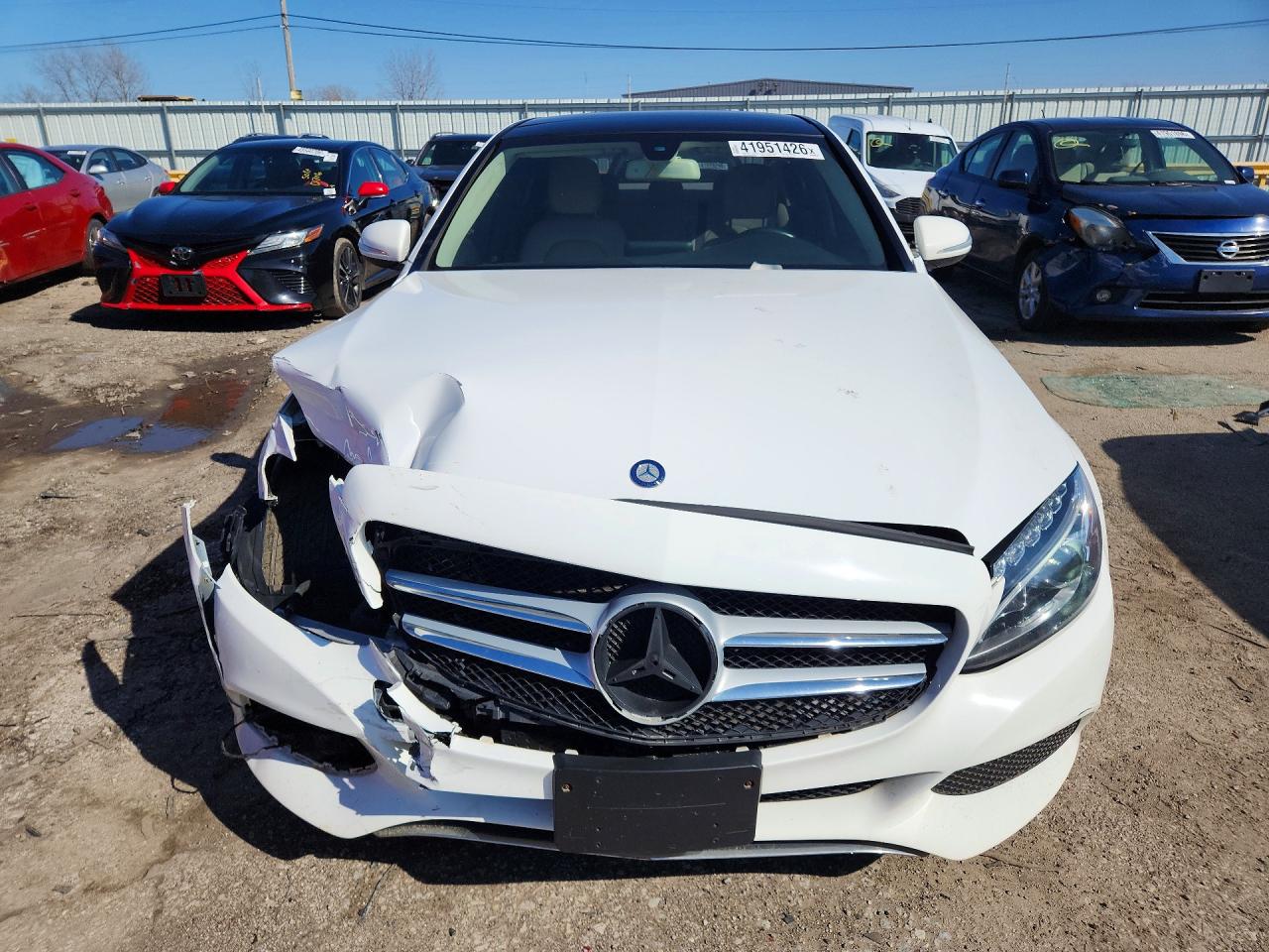 2015 Mercedes Benz C 300 4matic White vin: 55SWF4KB1FU052762