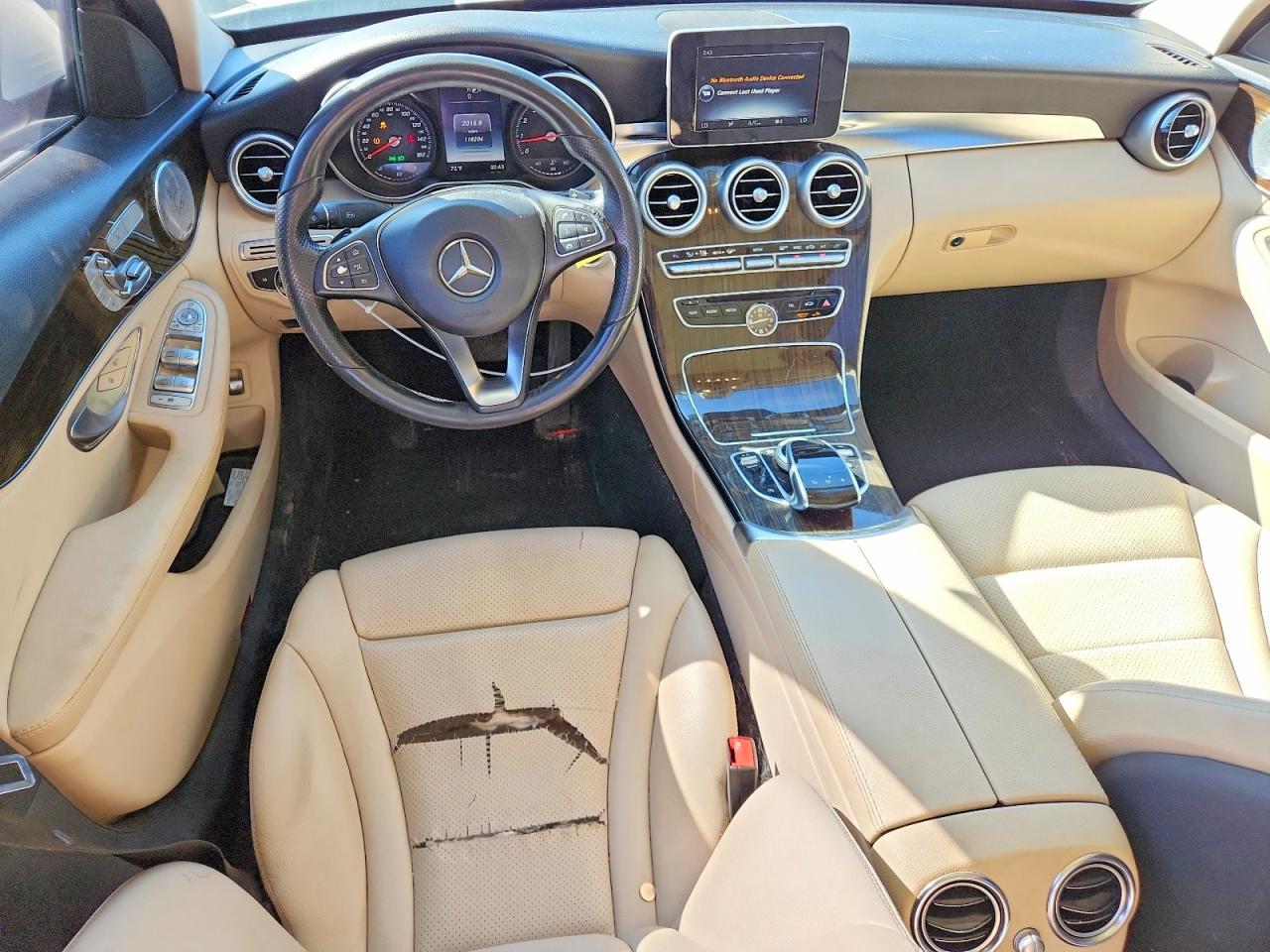 2015 Mercedes Benz C 300 4matic White vin: 55SWF4KB1FU052762