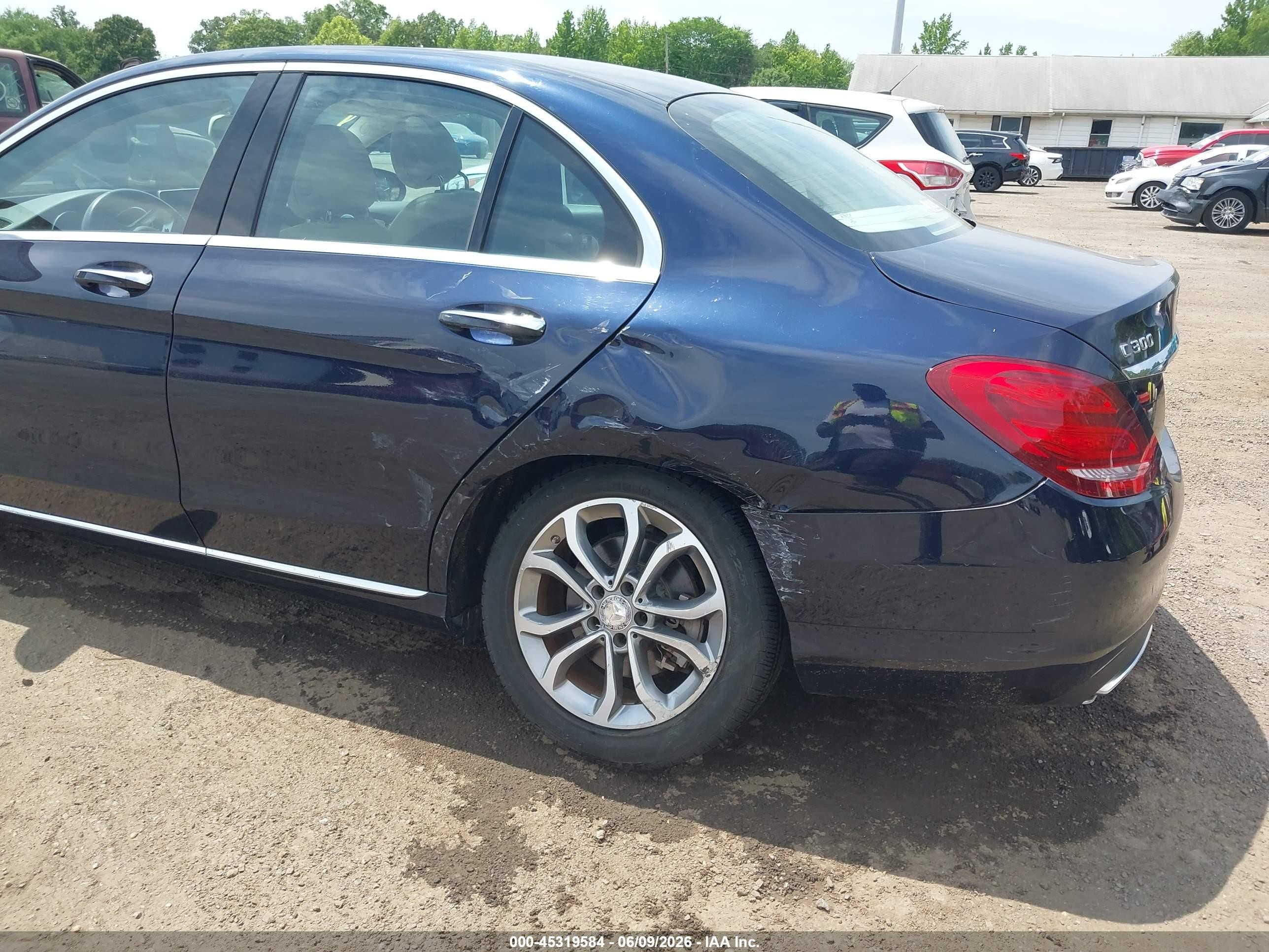 2015 Mercedes-benz C 300 4matic Dark Blue vin: 55SWF4KB1FU078360
