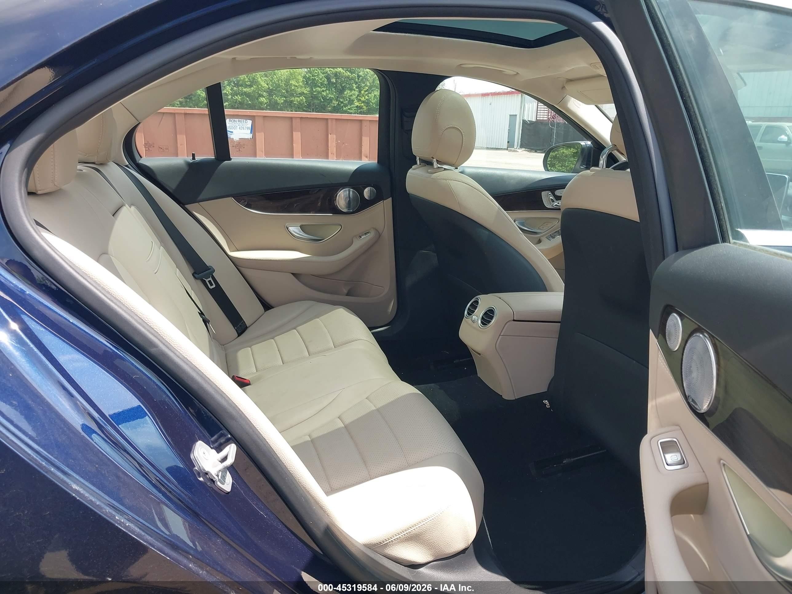 2015 Mercedes-benz C 300 4matic Dark Blue vin: 55SWF4KB1FU078360