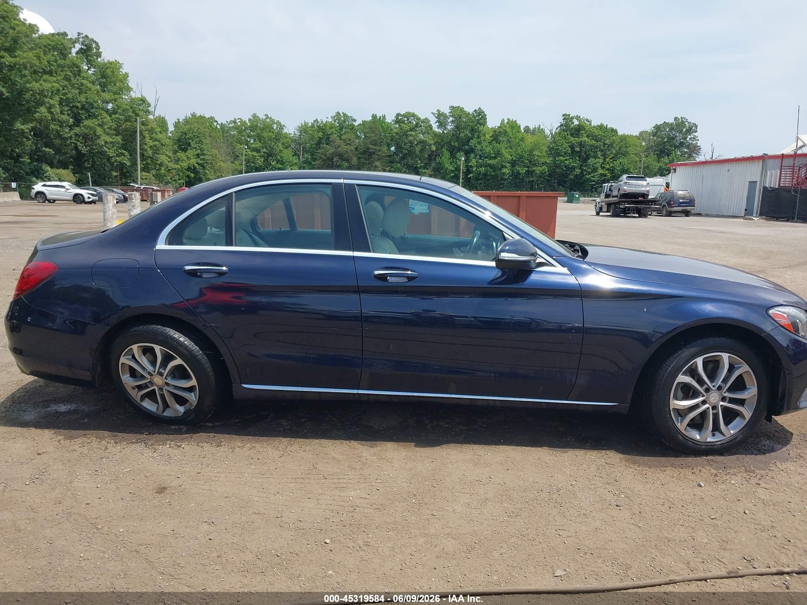 2015 Mercedes-benz C 300 4matic Dark Blue vin: 55SWF4KB1FU078360