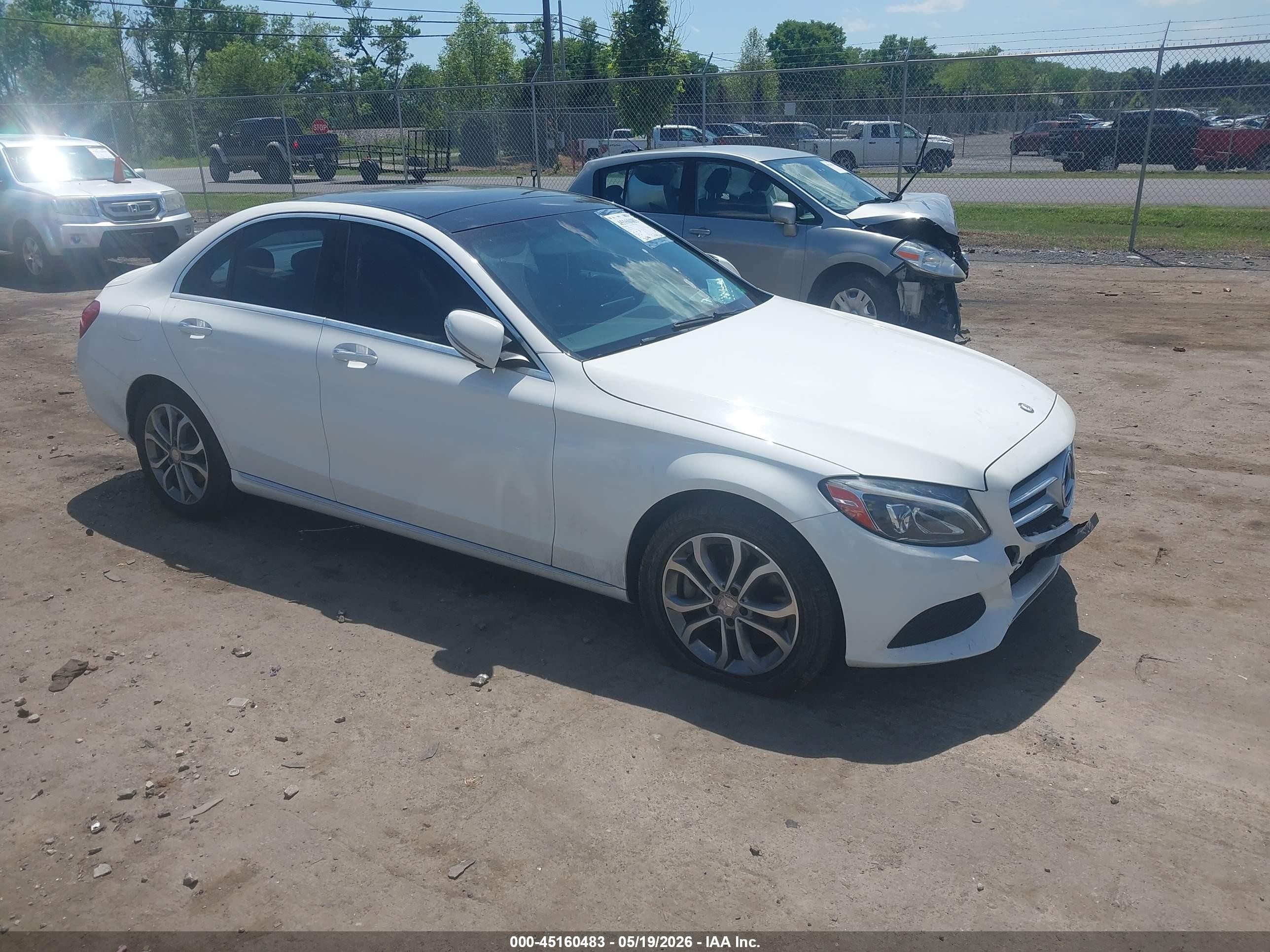 2015 Mercedes-benz C 300 4matic White vin: 55SWF4KB1FU082733