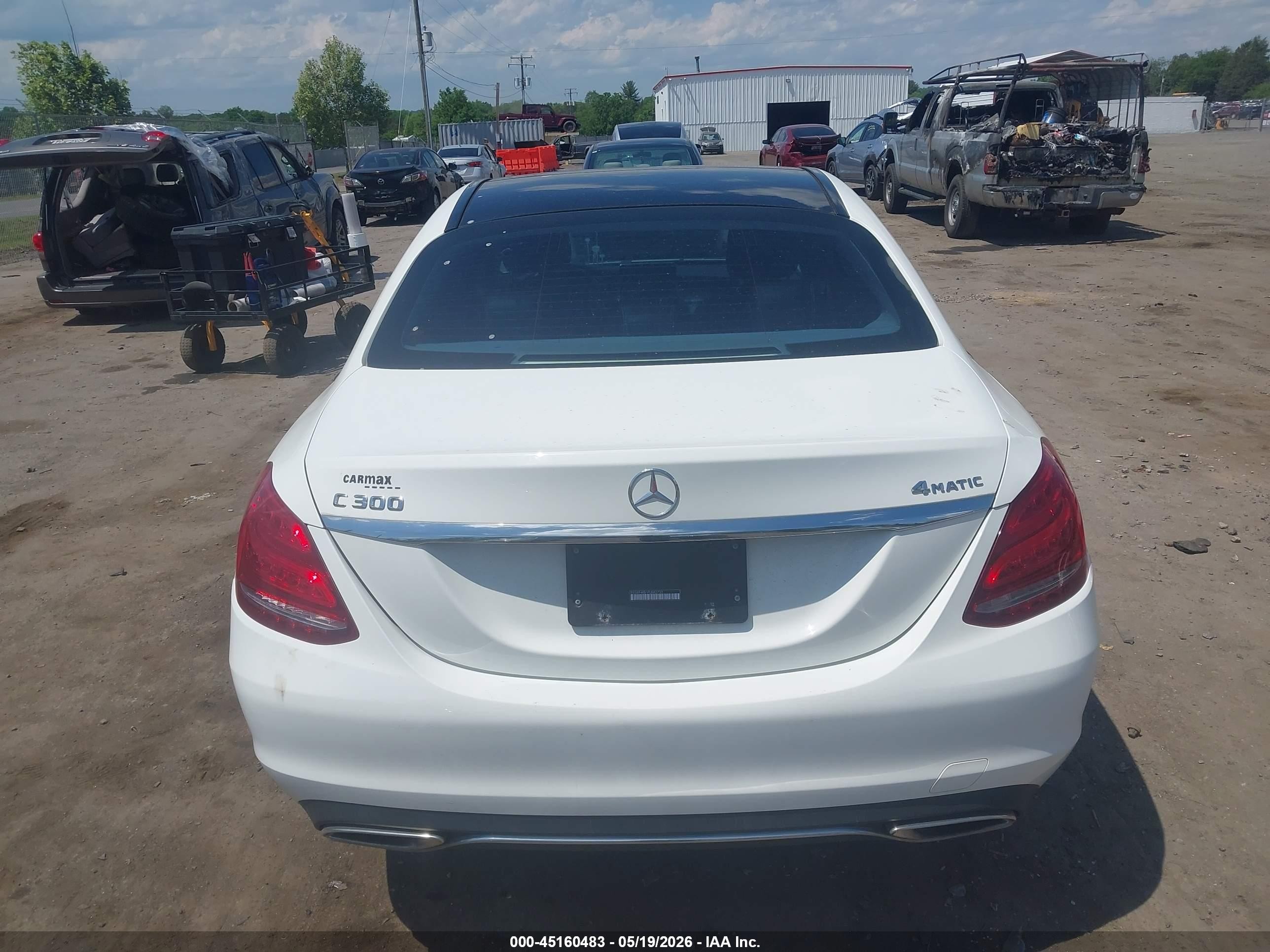 2015 Mercedes-benz C 300 4matic White vin: 55SWF4KB1FU082733