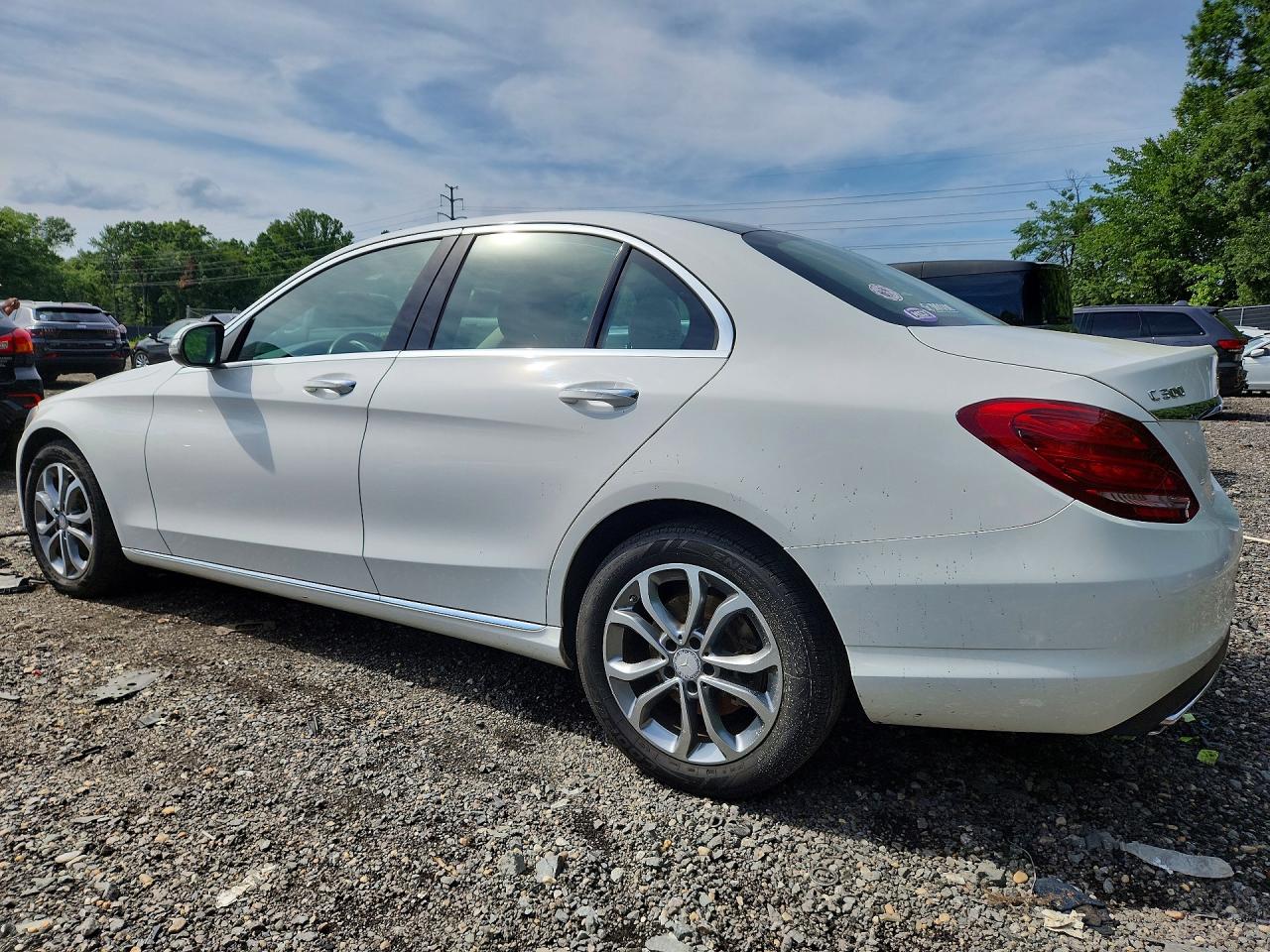 2015 Mercedes-benz C 300 4matic White vin: 55SWF4KB1FU084756