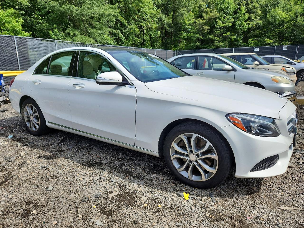 2015 Mercedes-benz C 300 4matic White vin: 55SWF4KB1FU084756