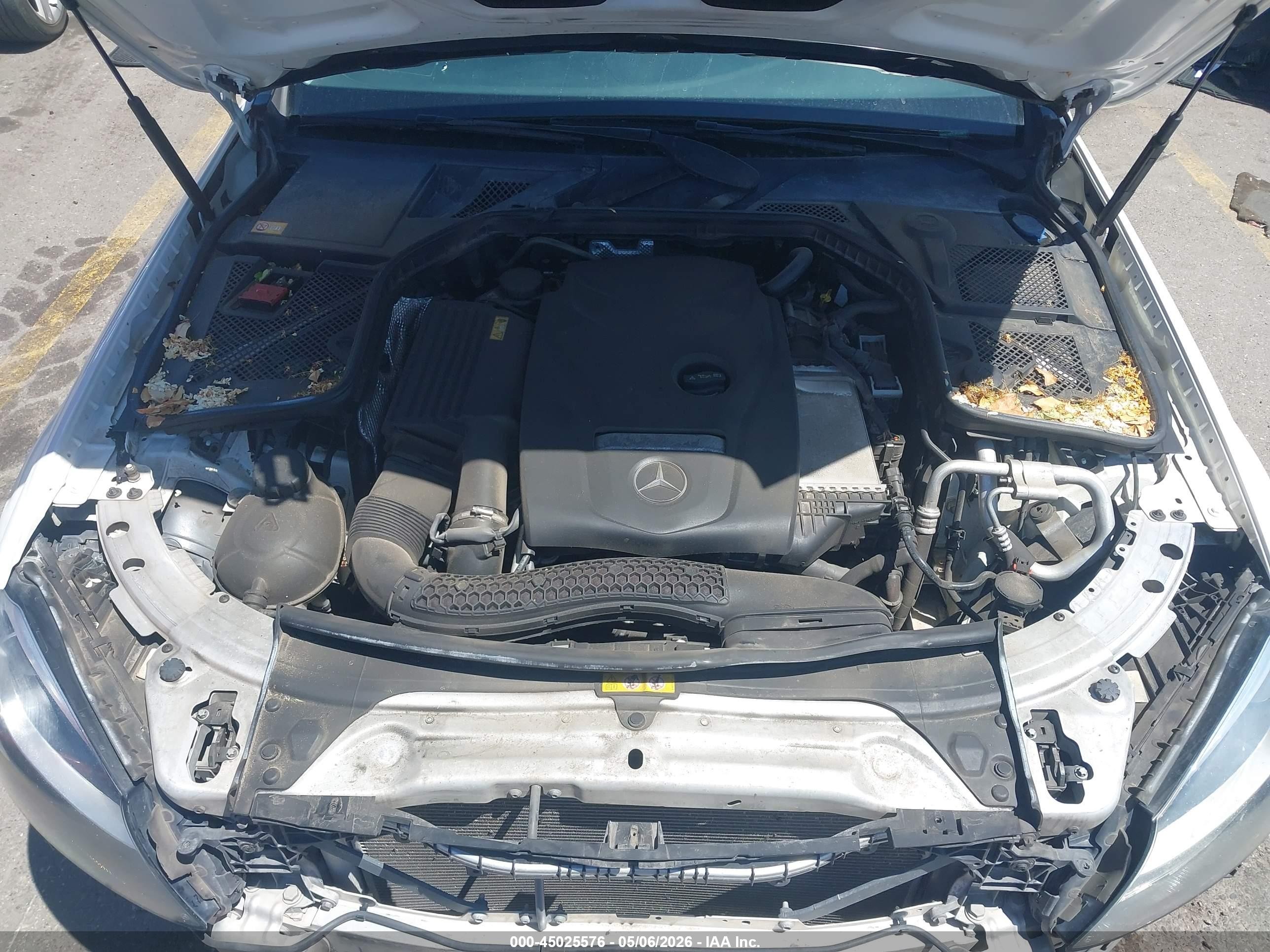 2015 Mercedes-benz C 300 4matic White vin: 55SWF4KB1FU093988