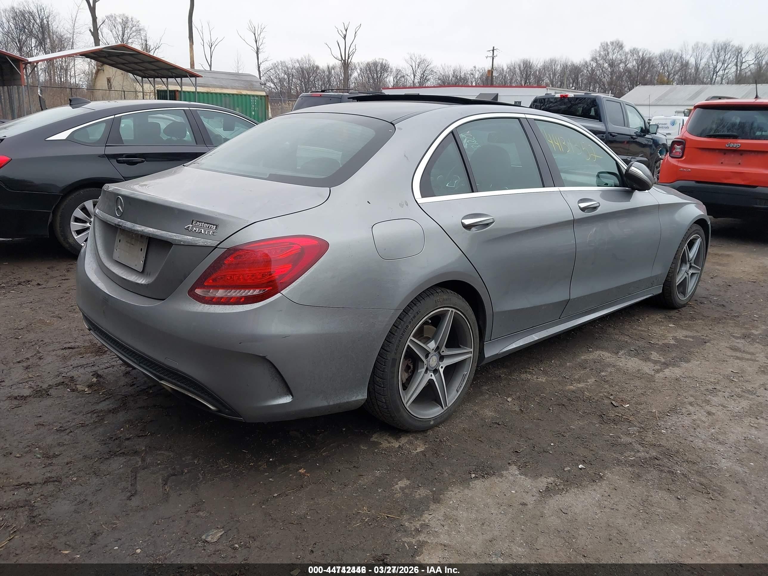2015 Mercedes-benz C 300 Sport 4matic Серебряный vin: 55SWF4KB2FU002887