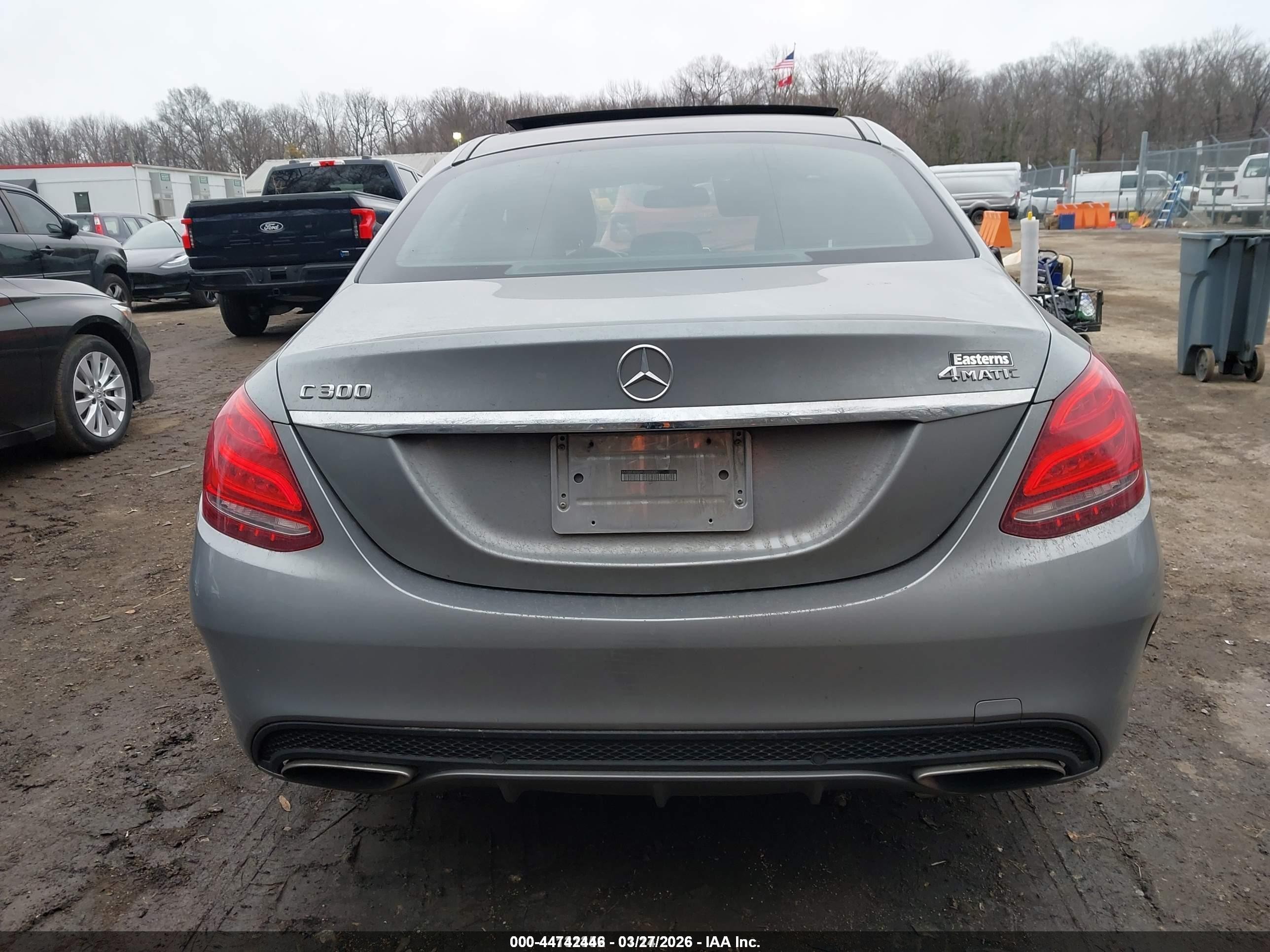 2015 Mercedes-benz C 300 Sport 4matic Серебряный vin: 55SWF4KB2FU002887