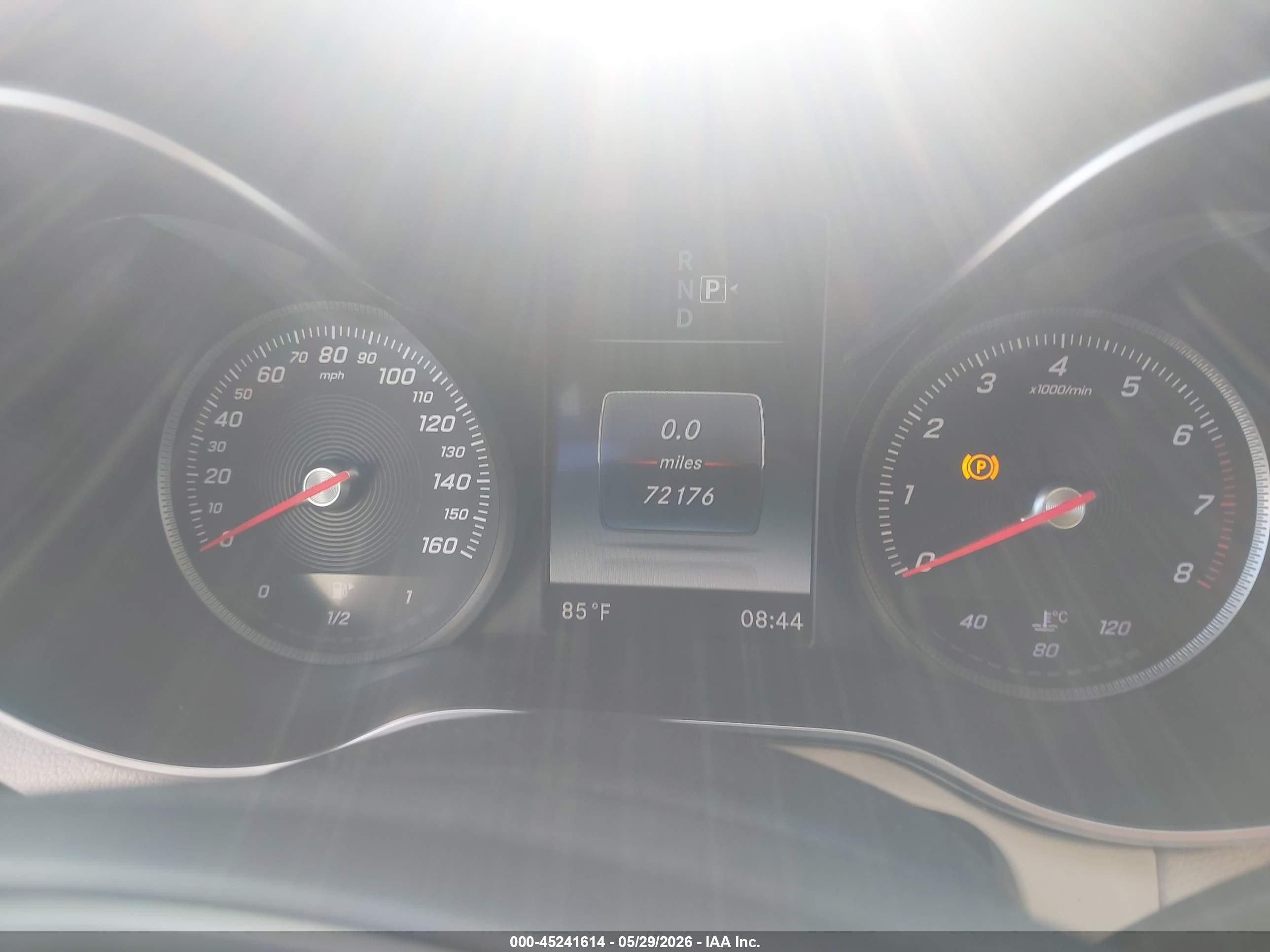 2015 Mercedes-benz C 300 4matic White vin: 55SWF4KB2FU006728