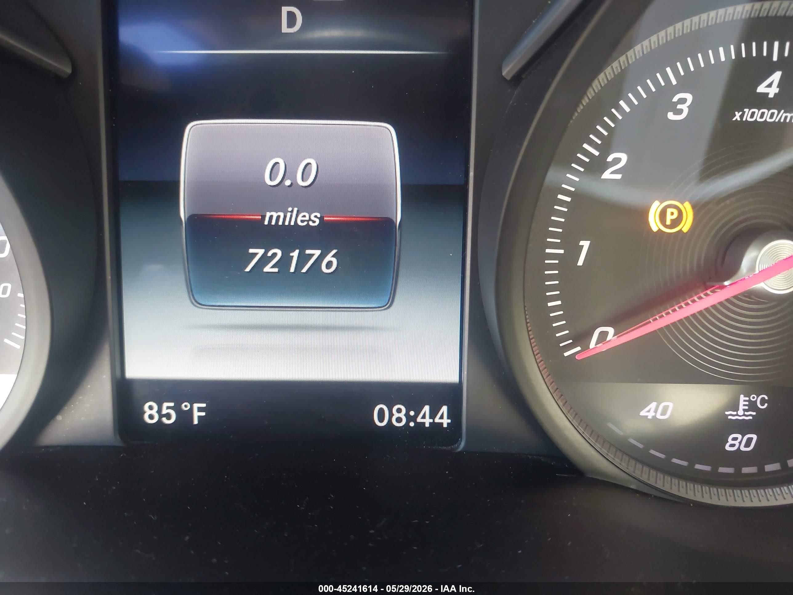 2015 Mercedes-benz C 300 4matic White vin: 55SWF4KB2FU006728