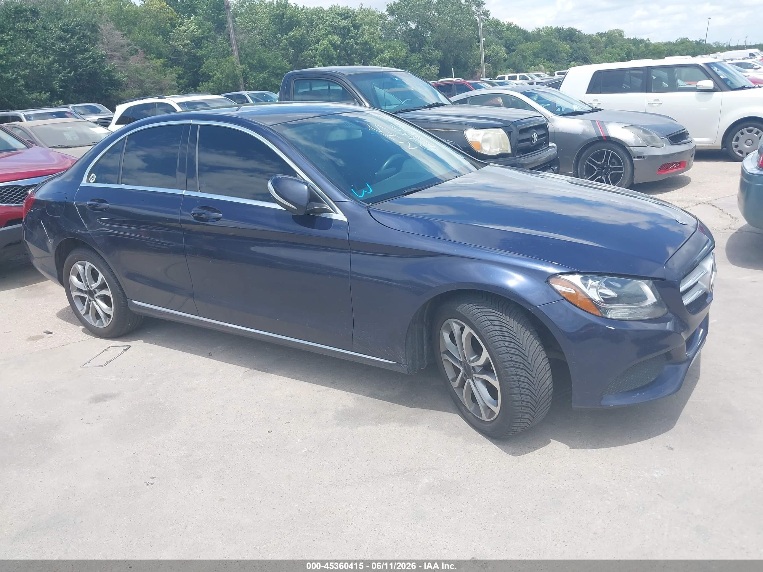 2015 Mercedes-benz C 300 4matic Синий vin: 55SWF4KB2FU009807