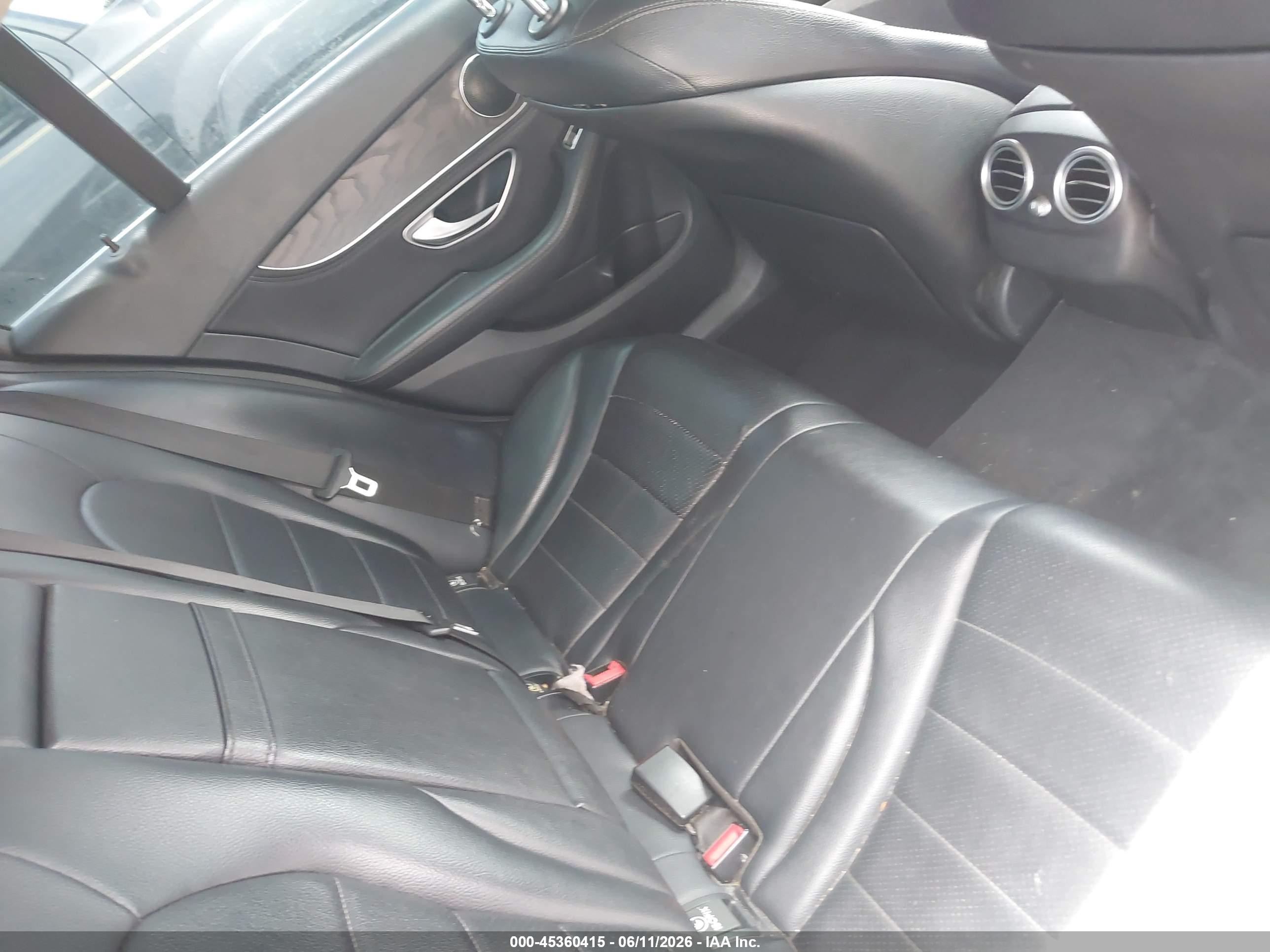 2015 Mercedes-benz C 300 4matic Blue vin: 55SWF4KB2FU009807