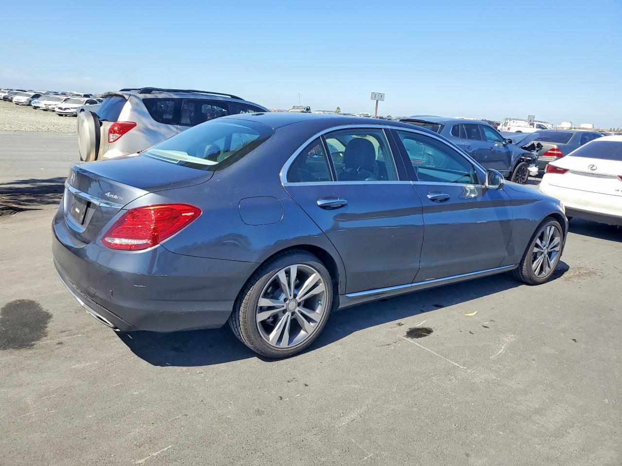 2015 Mercedes-benz C 300 4matic Gray vin: 55SWF4KB2FU026039