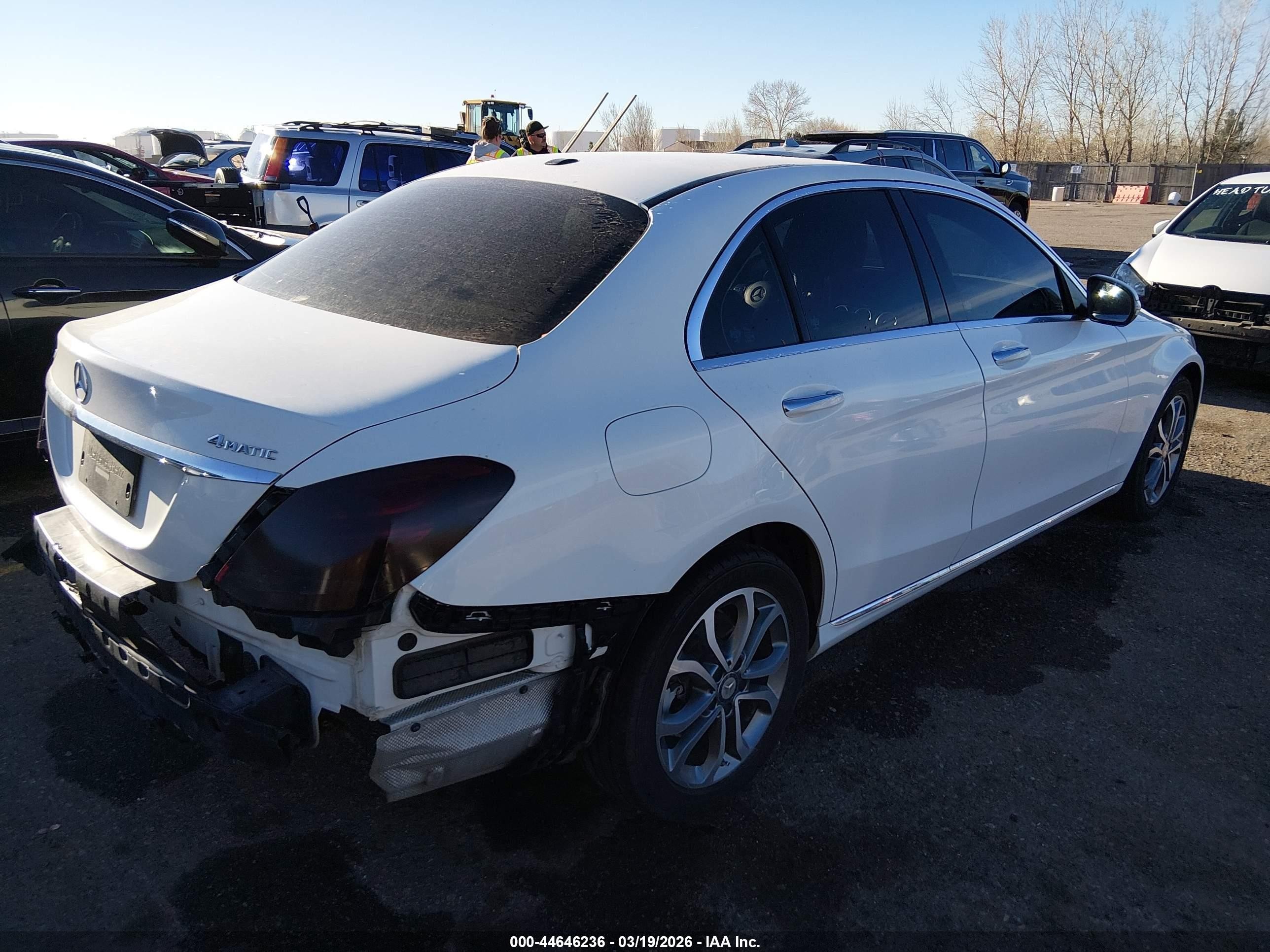 2015 Mercedes-benz C 300 4matic White vin: 55SWF4KB2FU027501