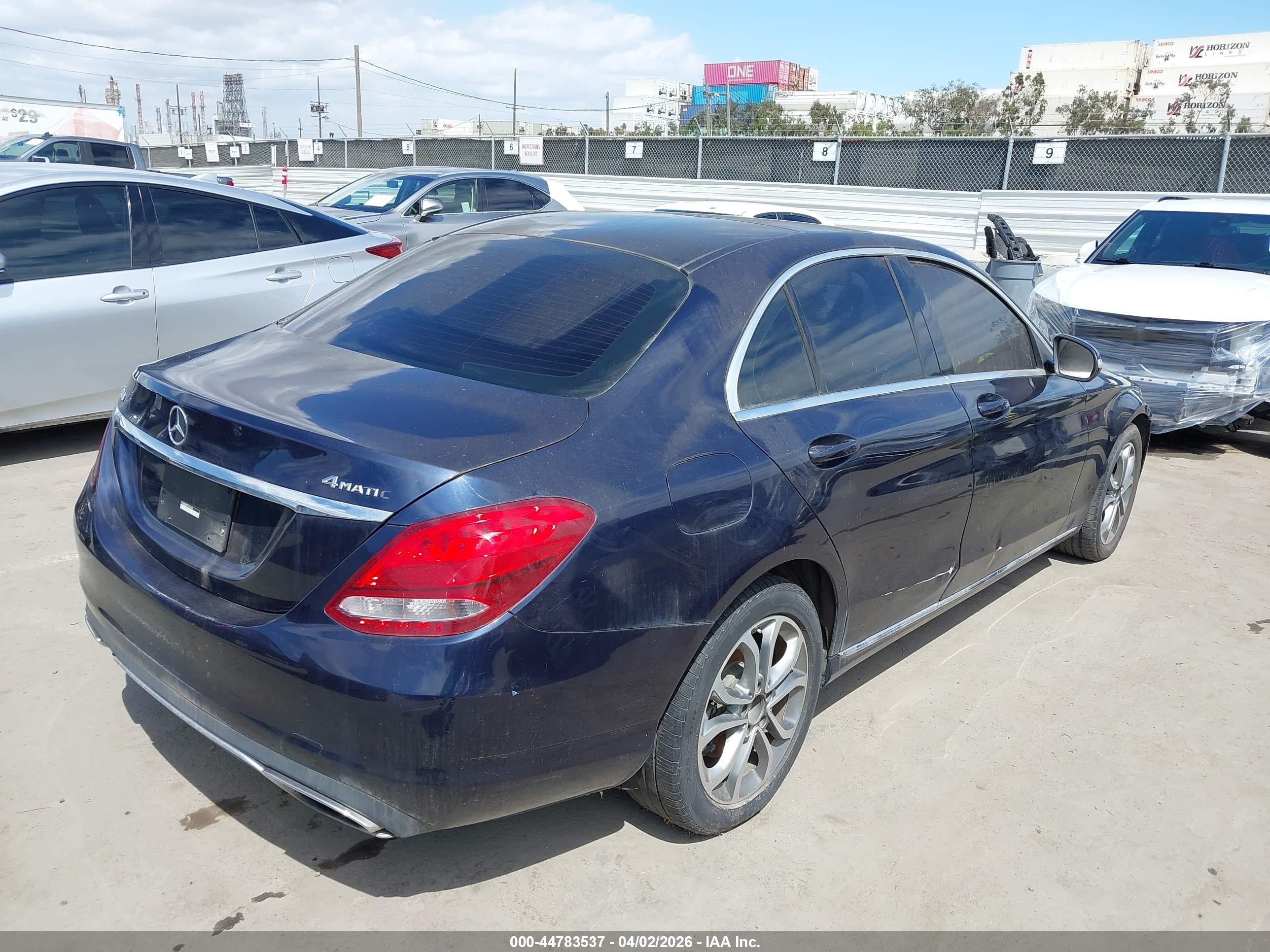 2015 Mercedes-benz C 300 4matic/luxury 4matic/sport 4matic Dark Blue vin: 55SWF4KB2FU032603