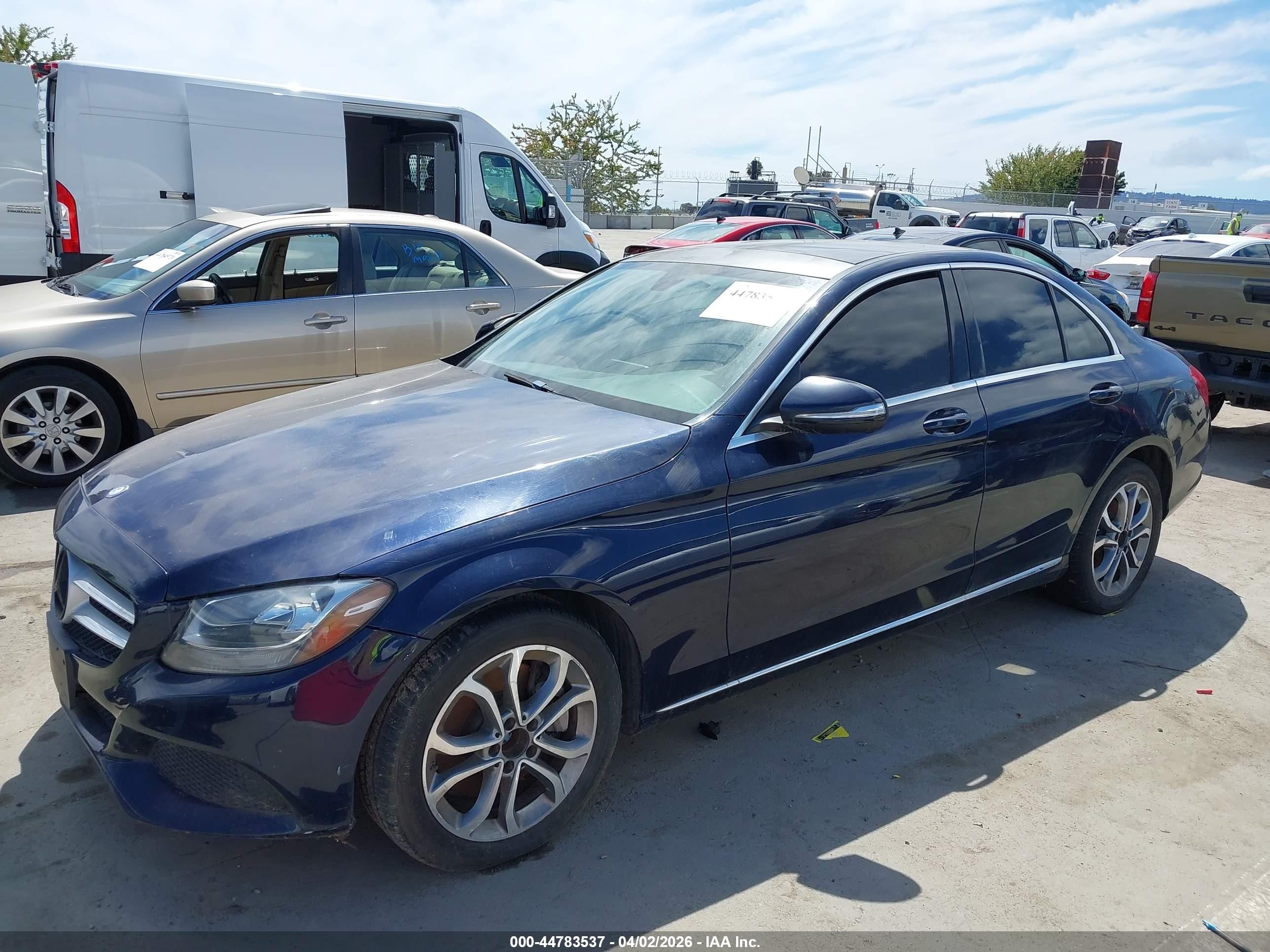2015 Mercedes-benz C 300 4matic/luxury 4matic/sport 4matic Dark Blue vin: 55SWF4KB2FU032603