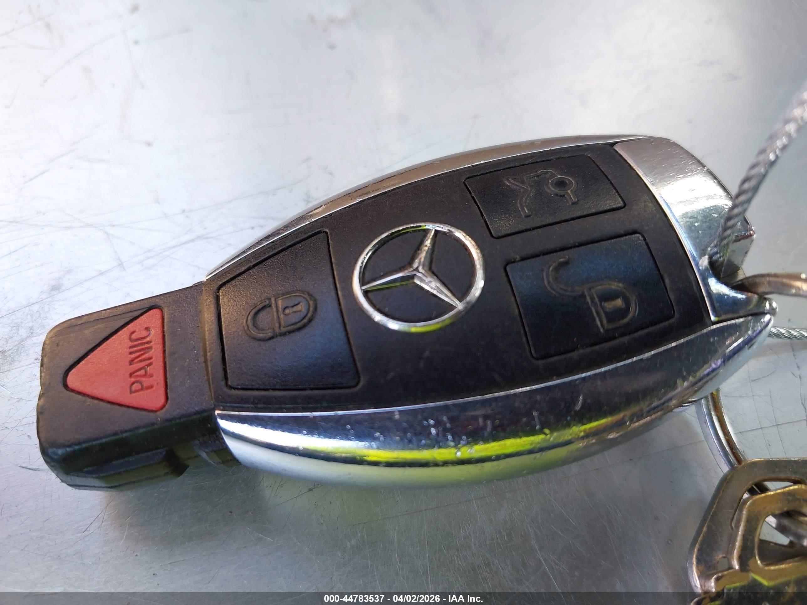 2015 Mercedes-benz C 300 4matic/luxury 4matic/sport 4matic Dark Blue vin: 55SWF4KB2FU032603