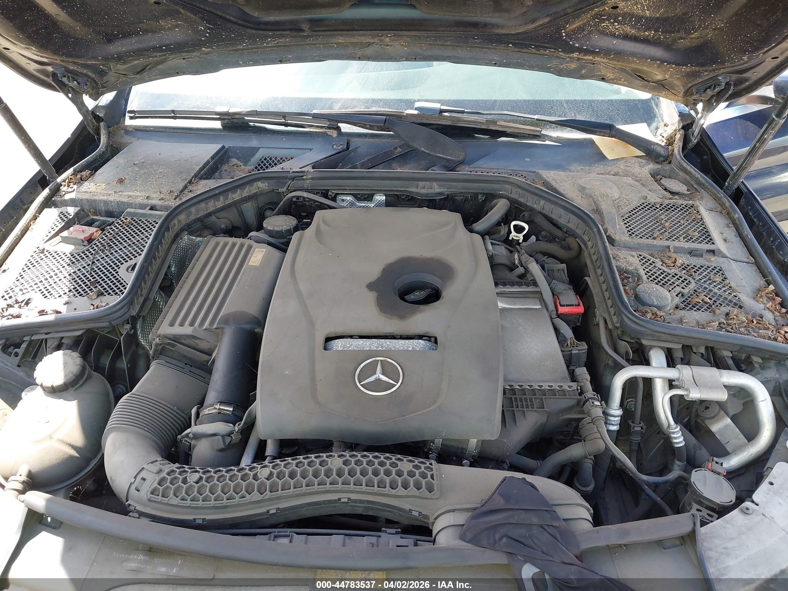 2015 Mercedes-benz C 300 4matic/luxury 4matic/sport 4matic Dark Blue vin: 55SWF4KB2FU032603