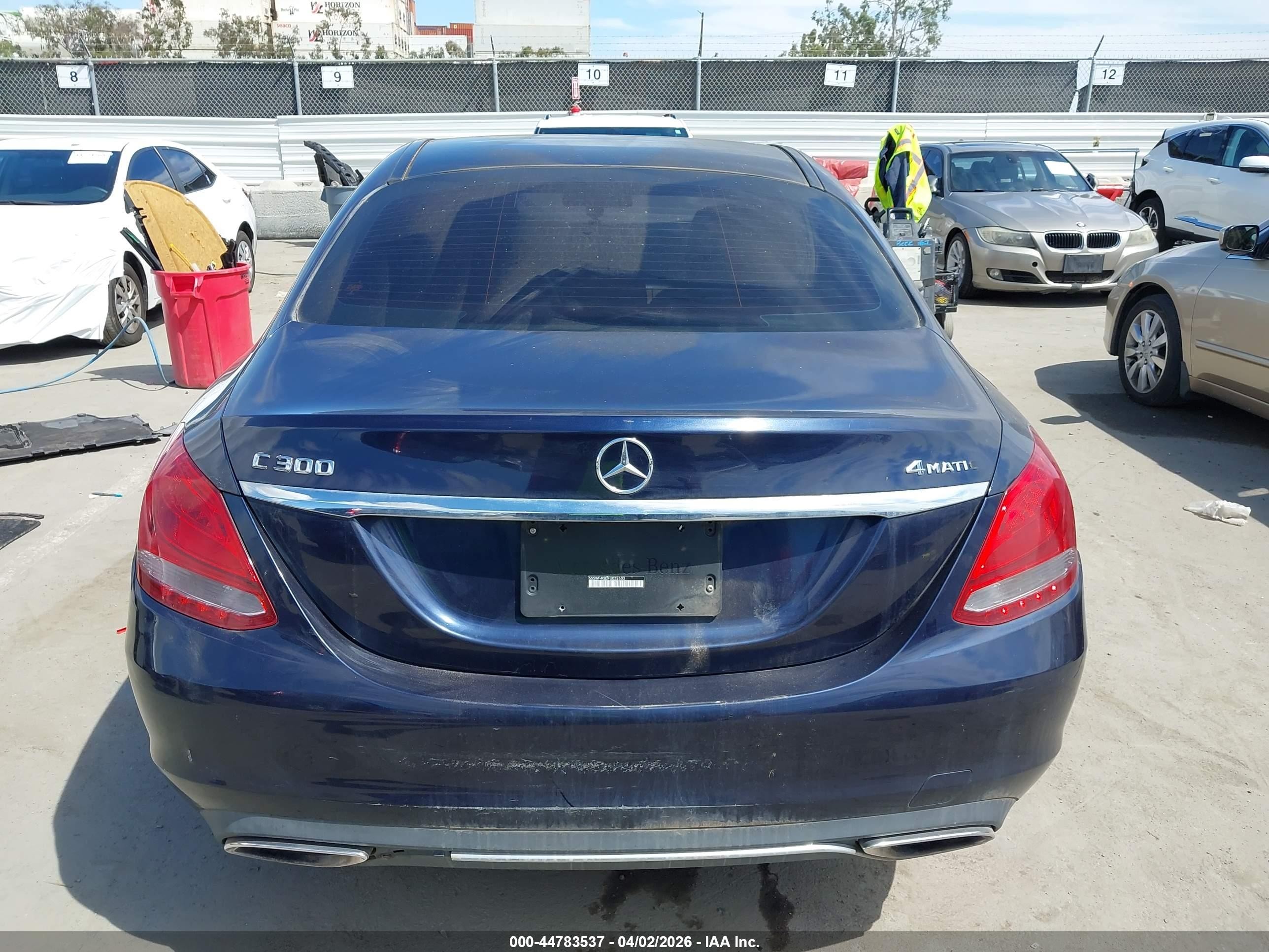 2015 Mercedes-benz C 300 4matic/luxury 4matic/sport 4matic Dark Blue vin: 55SWF4KB2FU032603