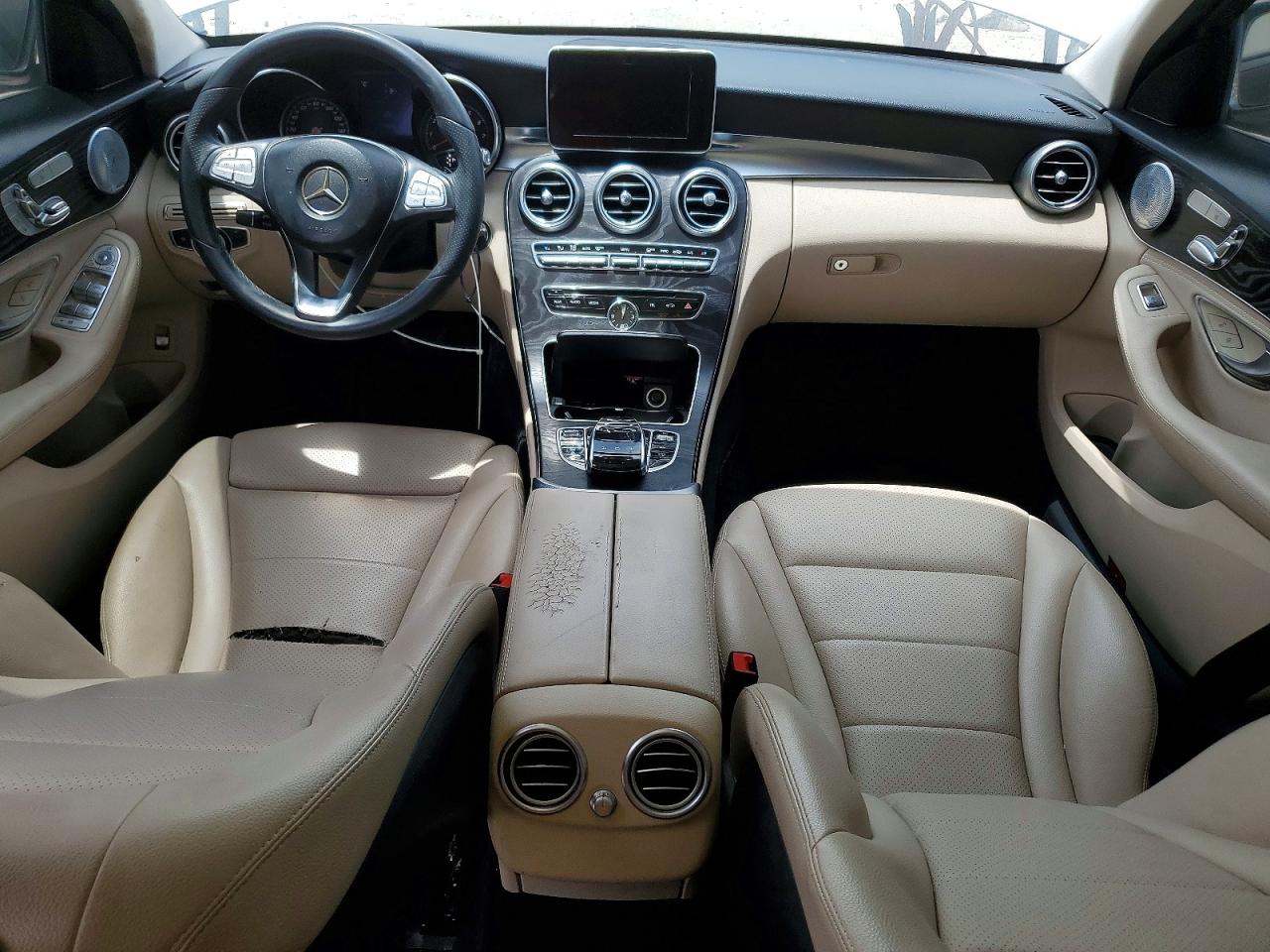 2015 Mercedes-benz C 300 4matic White vin: 55SWF4KB2FU035369