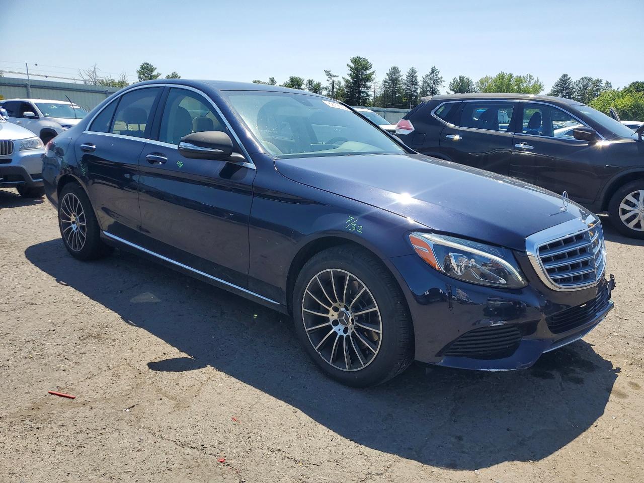 2015 Mercedes-benz C 300 4matic Синий vin: 55SWF4KB2FU038918