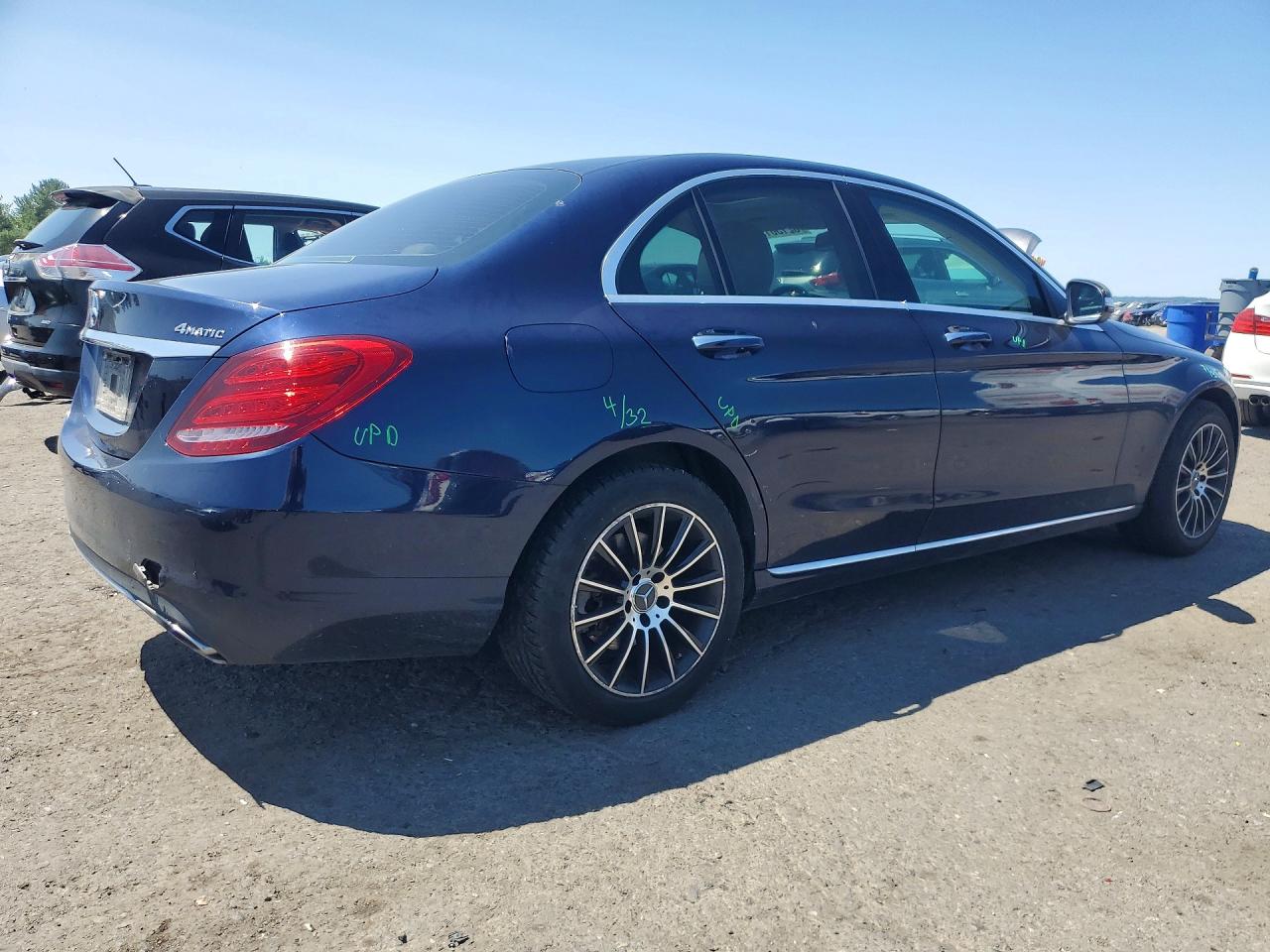2015 Mercedes-benz C 300 4matic Синий vin: 55SWF4KB2FU038918