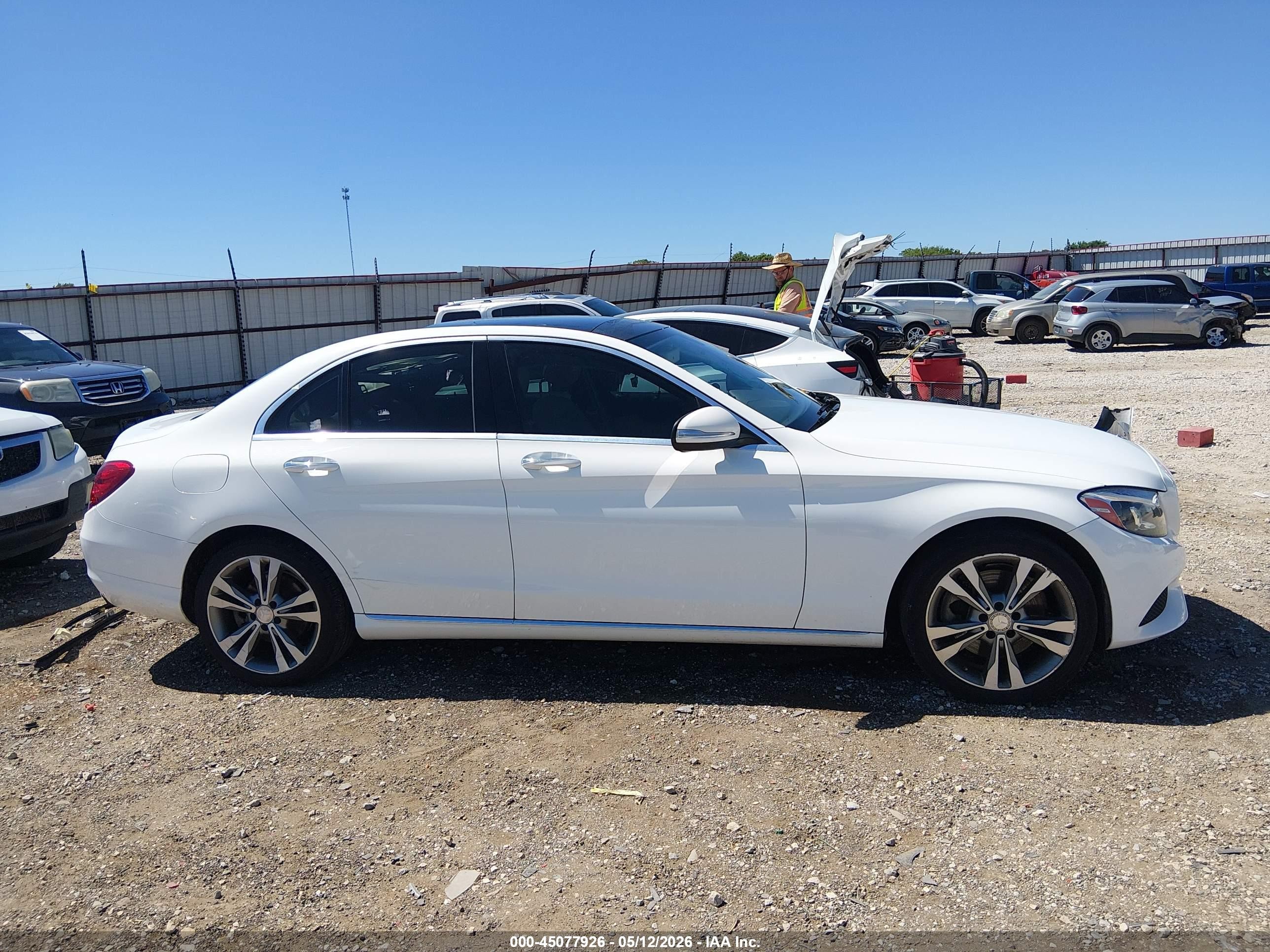 2015 Mercedes-benz C 300 4matic/luxury 4matic/sport 4matic White vin: 55SWF4KB2FU040295