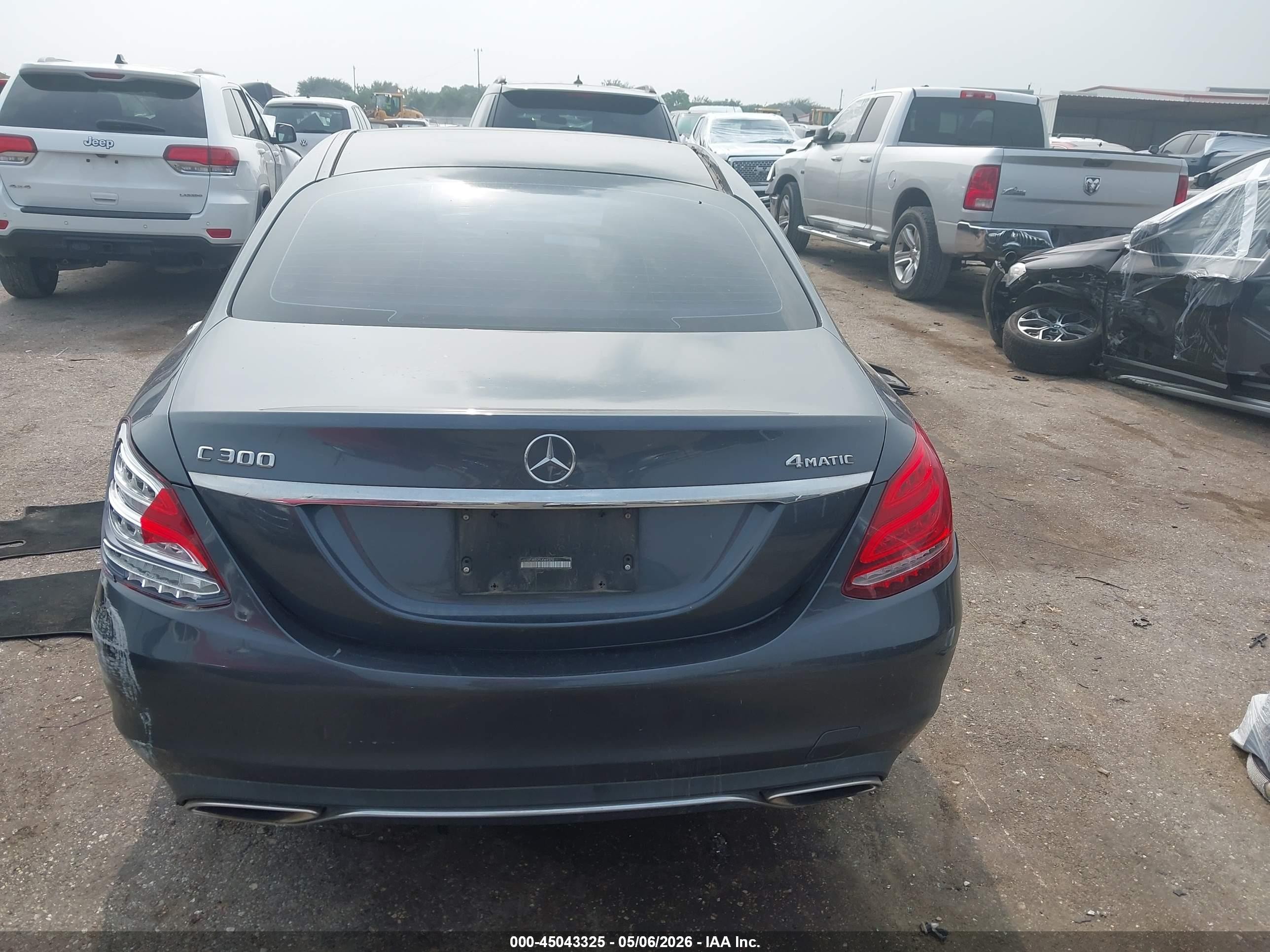 2015 Mercedes-benz C 300 4matic Gray vin: 55SWF4KB2FU049370