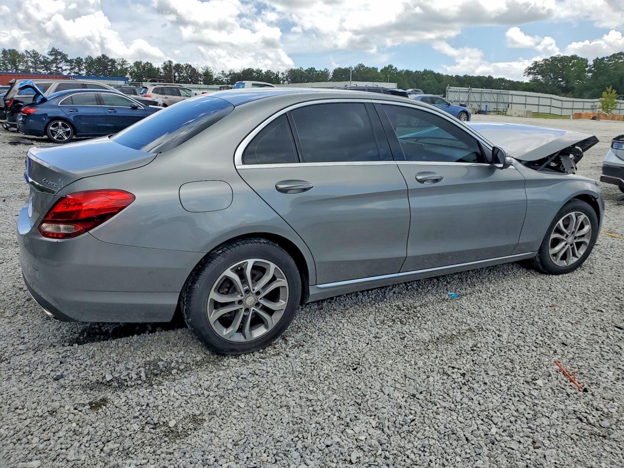 2015 Mercedes-benz C 300 4matic Silver vin: 55SWF4KB2FU080585