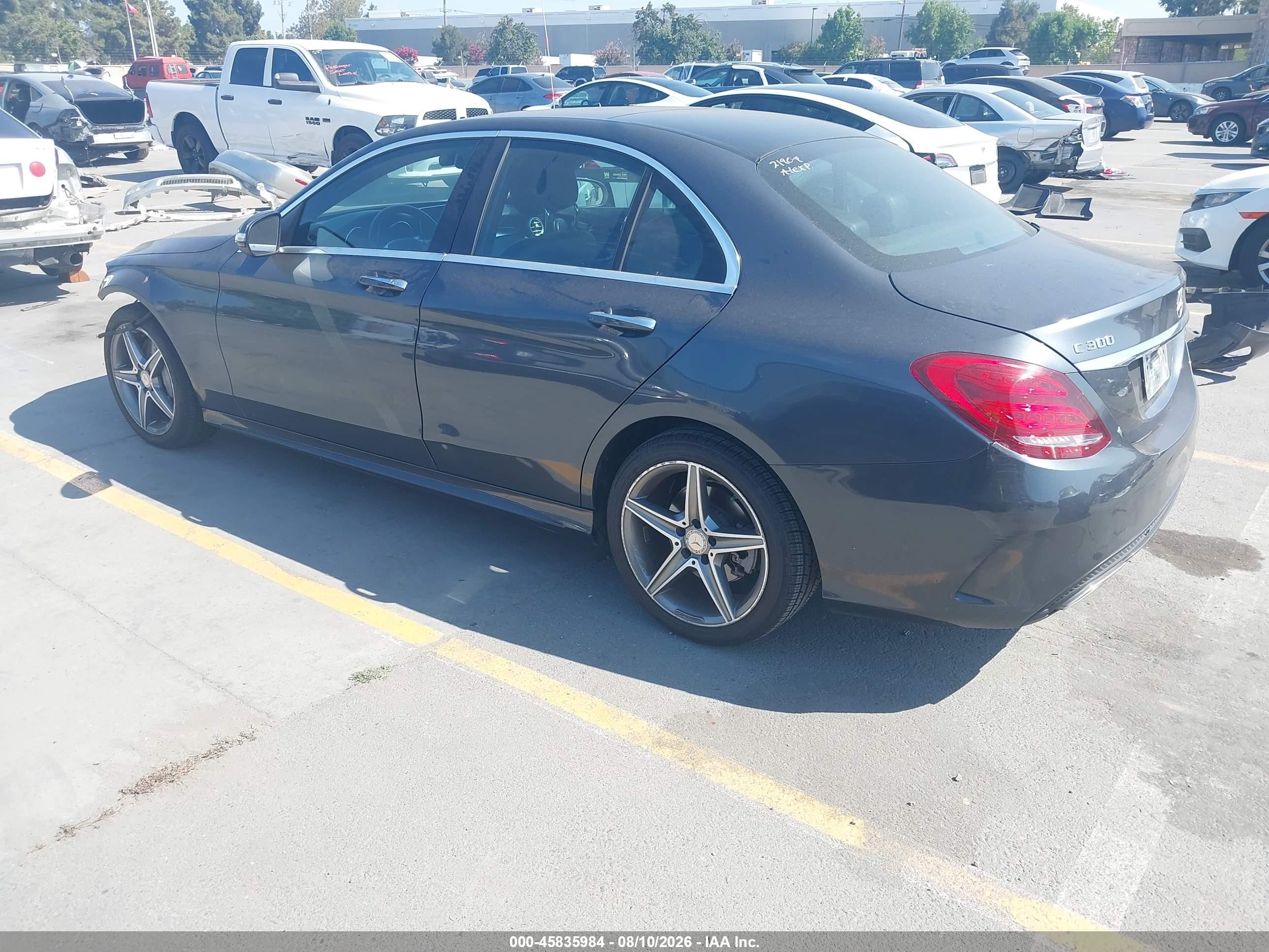 2015 Mercedes-benz C 300 Sport 4matic Серый vin: 55SWF4KB3FU001022