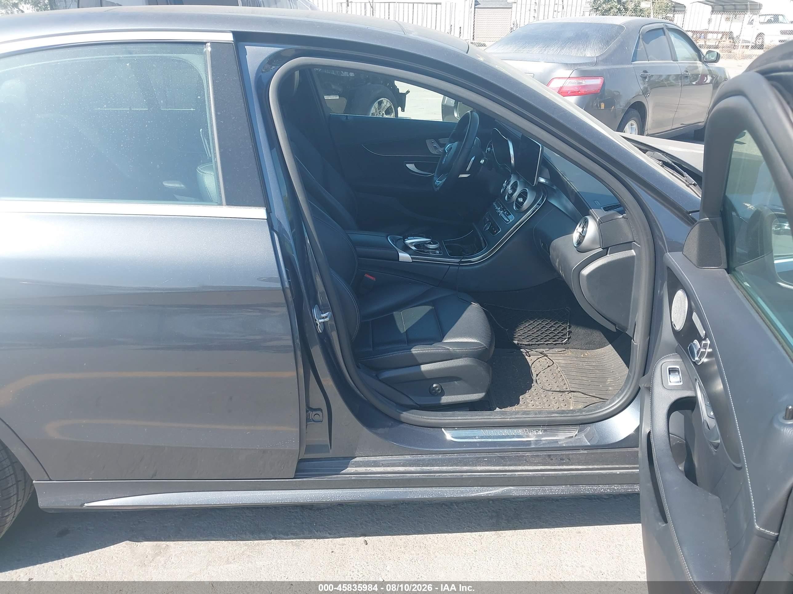 2015 Mercedes-benz C 300 Sport 4matic Серый vin: 55SWF4KB3FU001022