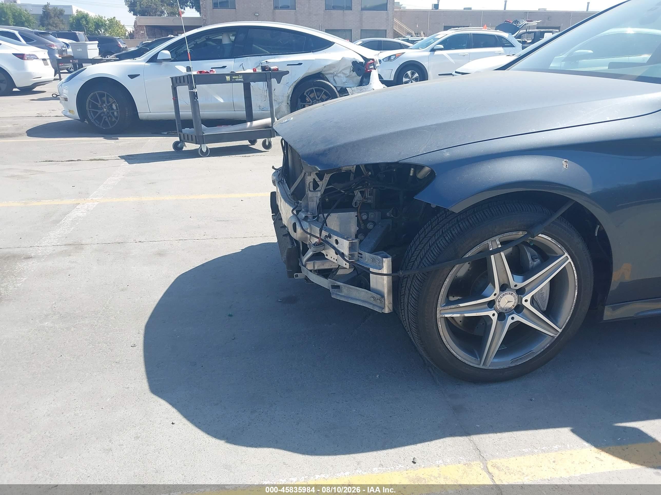 2015 Mercedes-benz C 300 Sport 4matic Серый vin: 55SWF4KB3FU001022