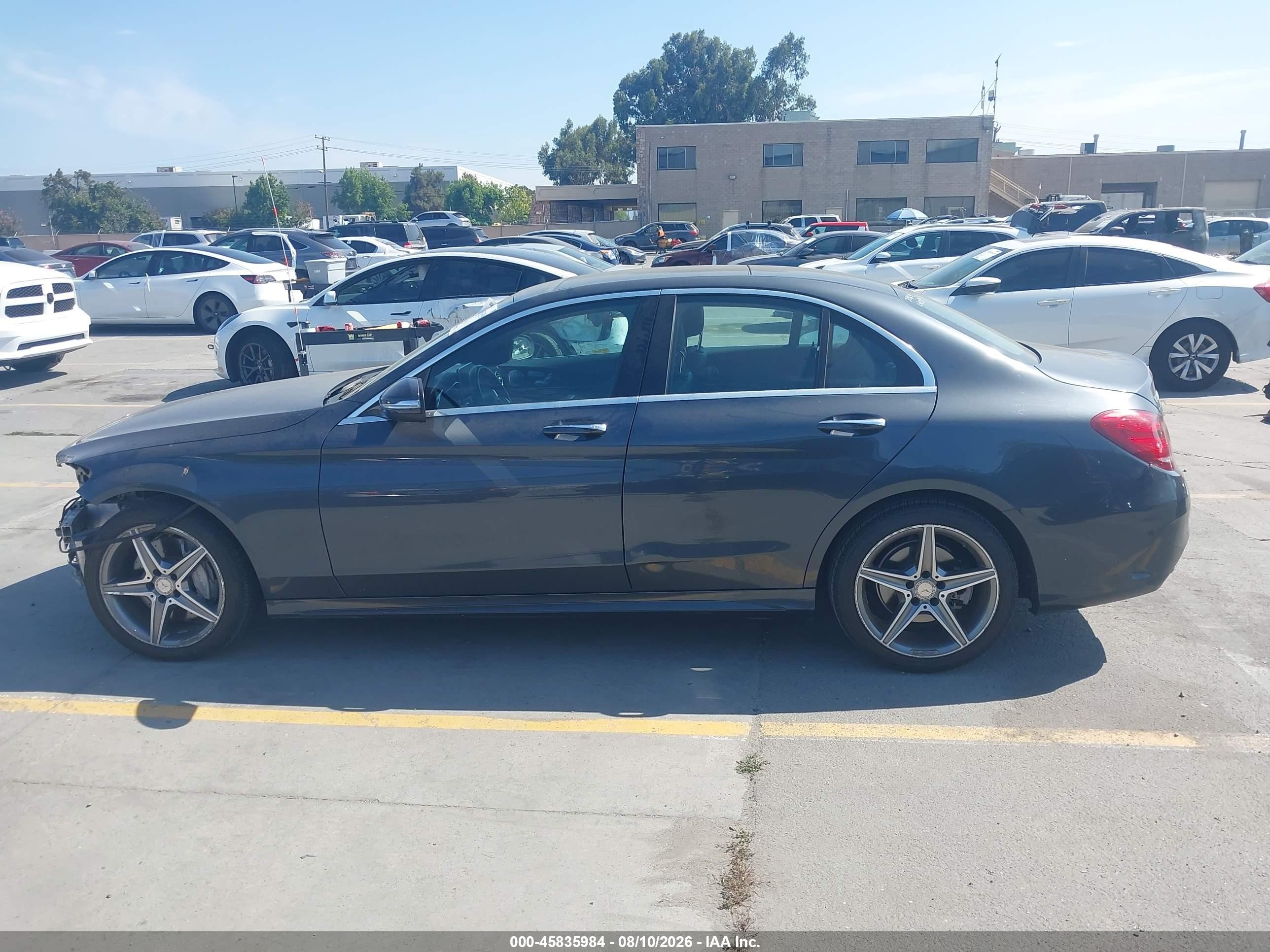 2015 Mercedes-benz C 300 Sport 4matic Серый vin: 55SWF4KB3FU001022