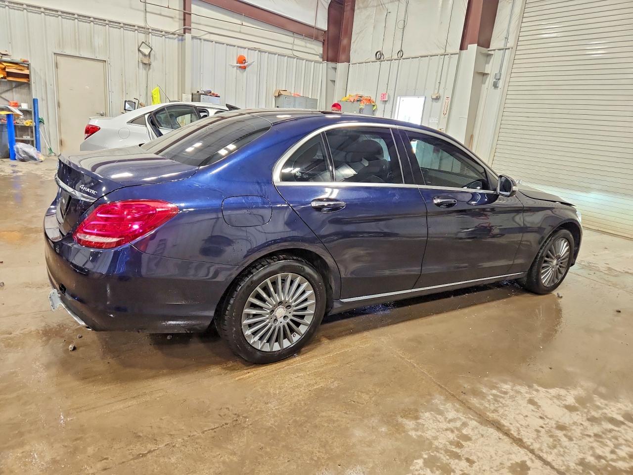 2015 Mercedes-benz C 300 4matic Blue vin: 55SWF4KB3FU008052