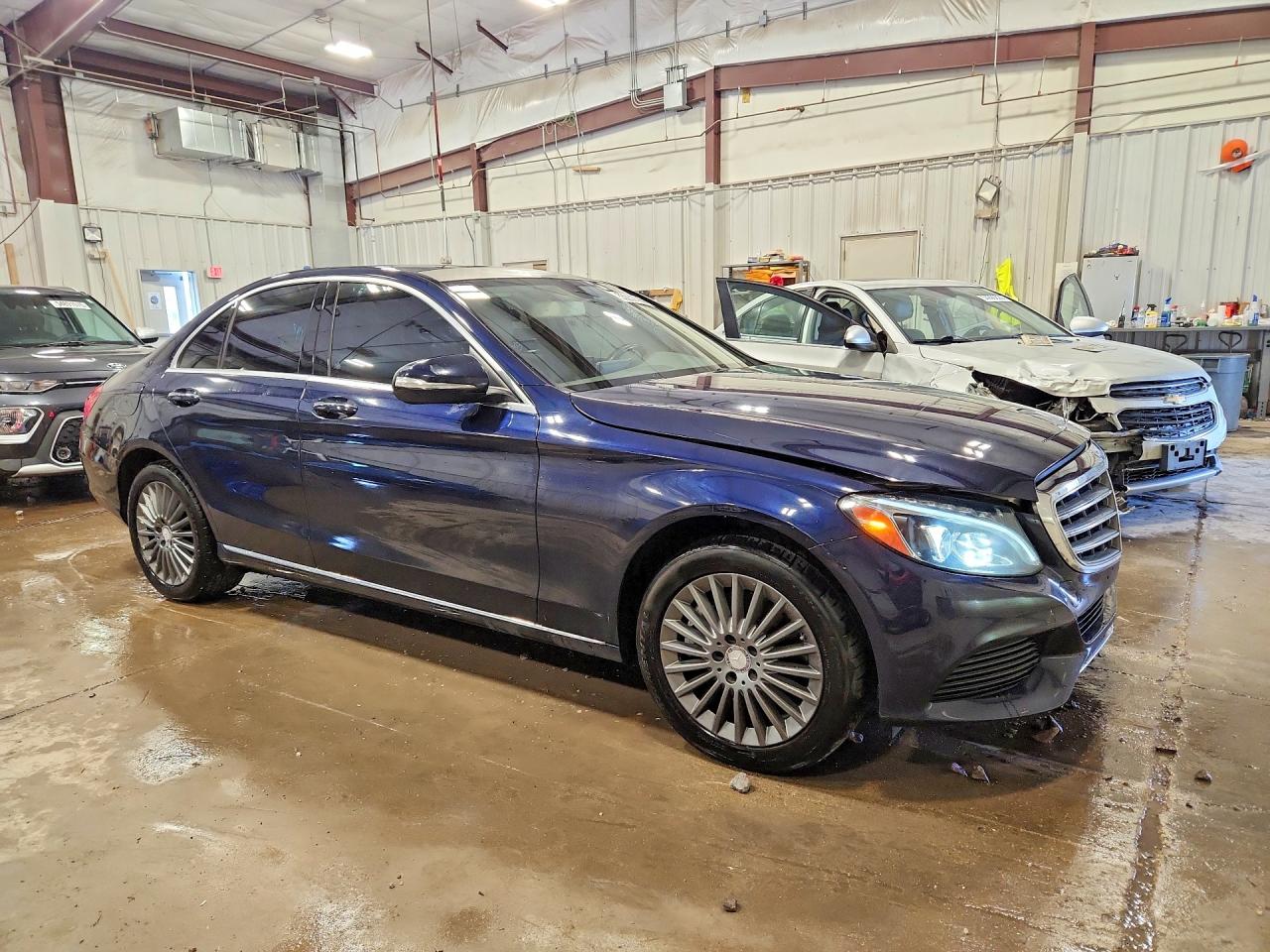2015 Mercedes-benz C 300 4matic Blue vin: 55SWF4KB3FU008052