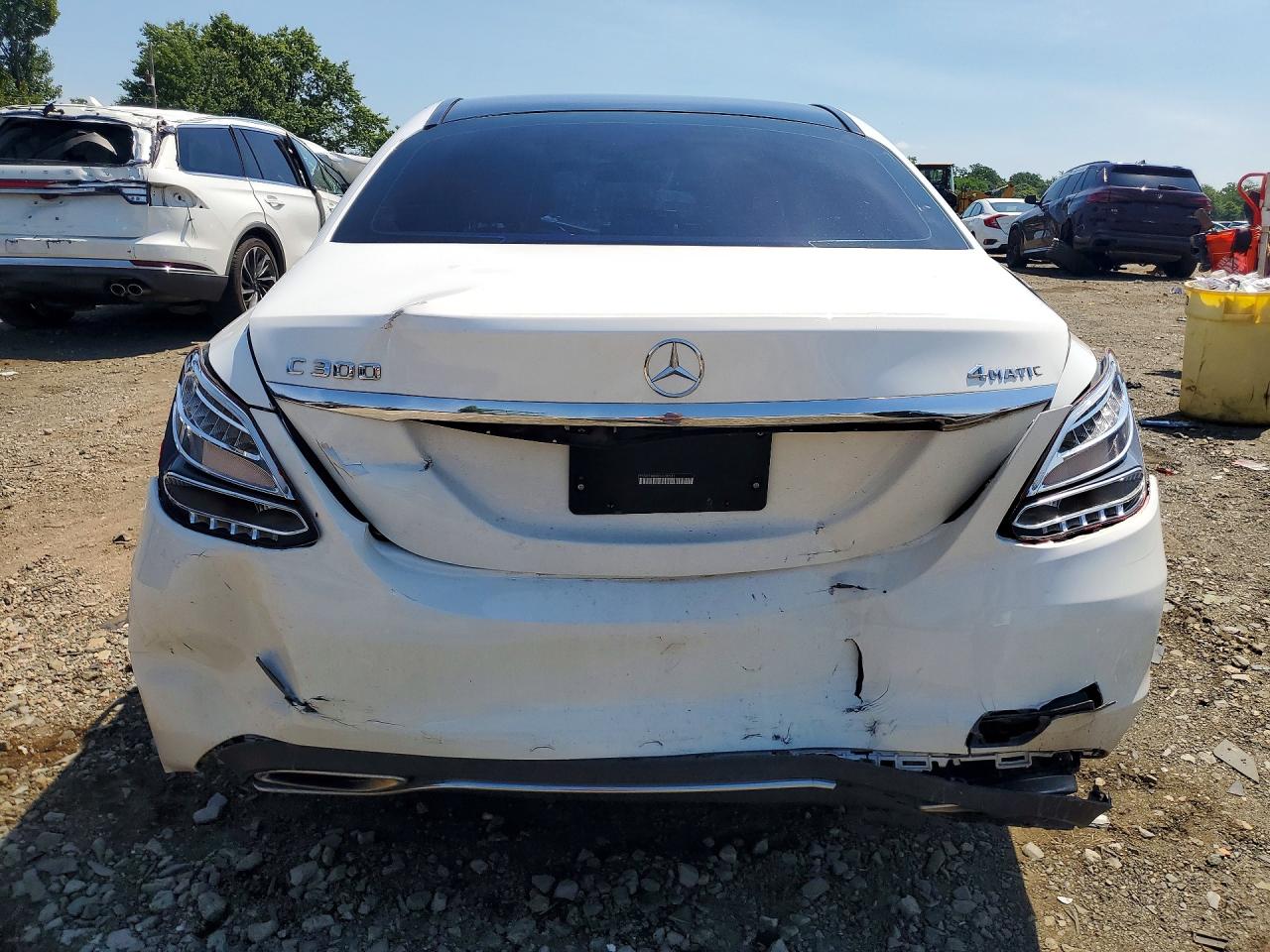 2015 Mercedes-benz C 300 4matic White vin: 55SWF4KB3FU010531