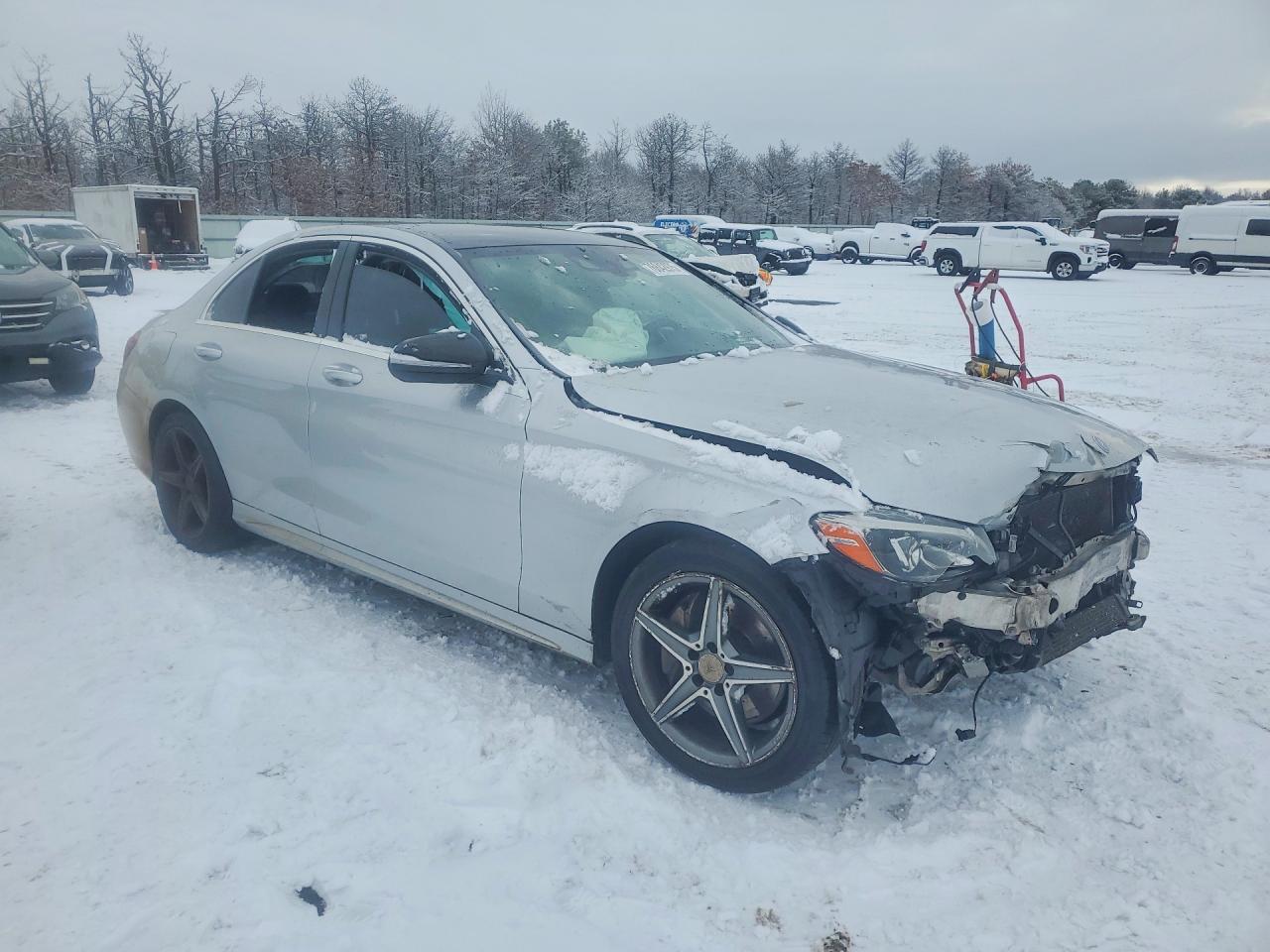 2015 Mercedes-benz C 300 4matic Silver vin: 55SWF4KB3FU019083