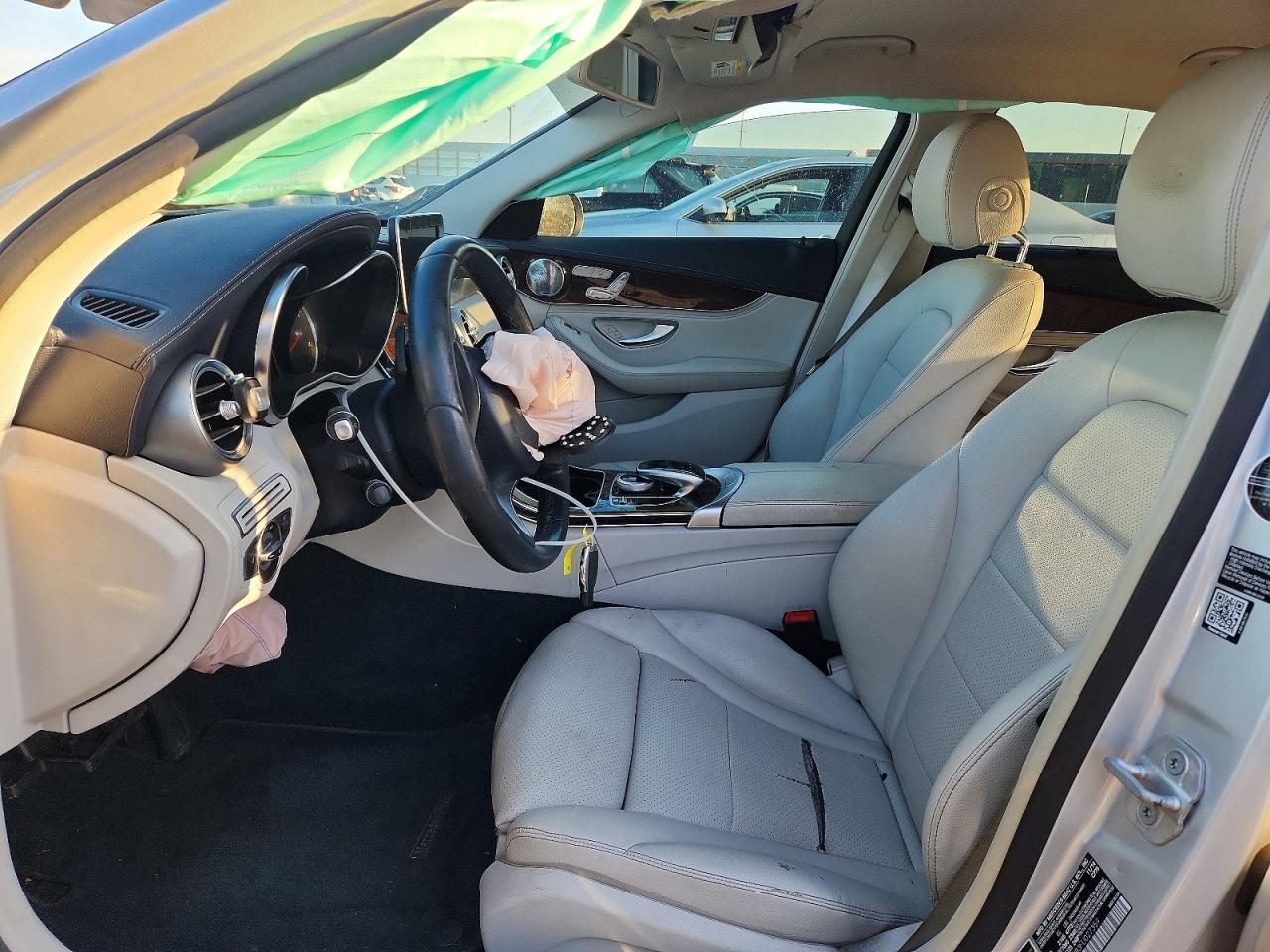 2015 Mercedes-benz C 300 4matic Silver vin: 55SWF4KB3FU027359