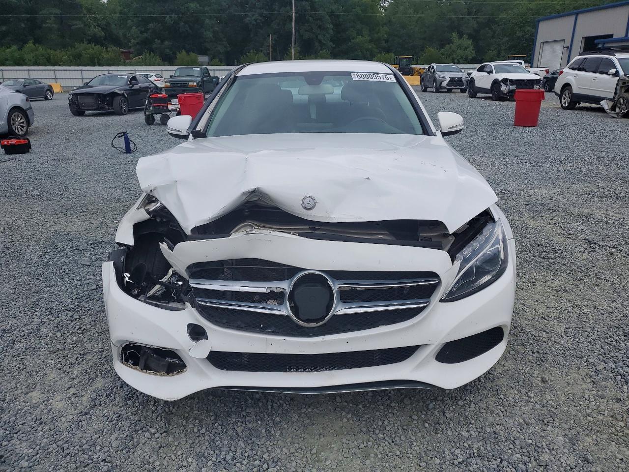 2015 Mercedes-benz C 300 4matic White vin: 55SWF4KB3FU028351