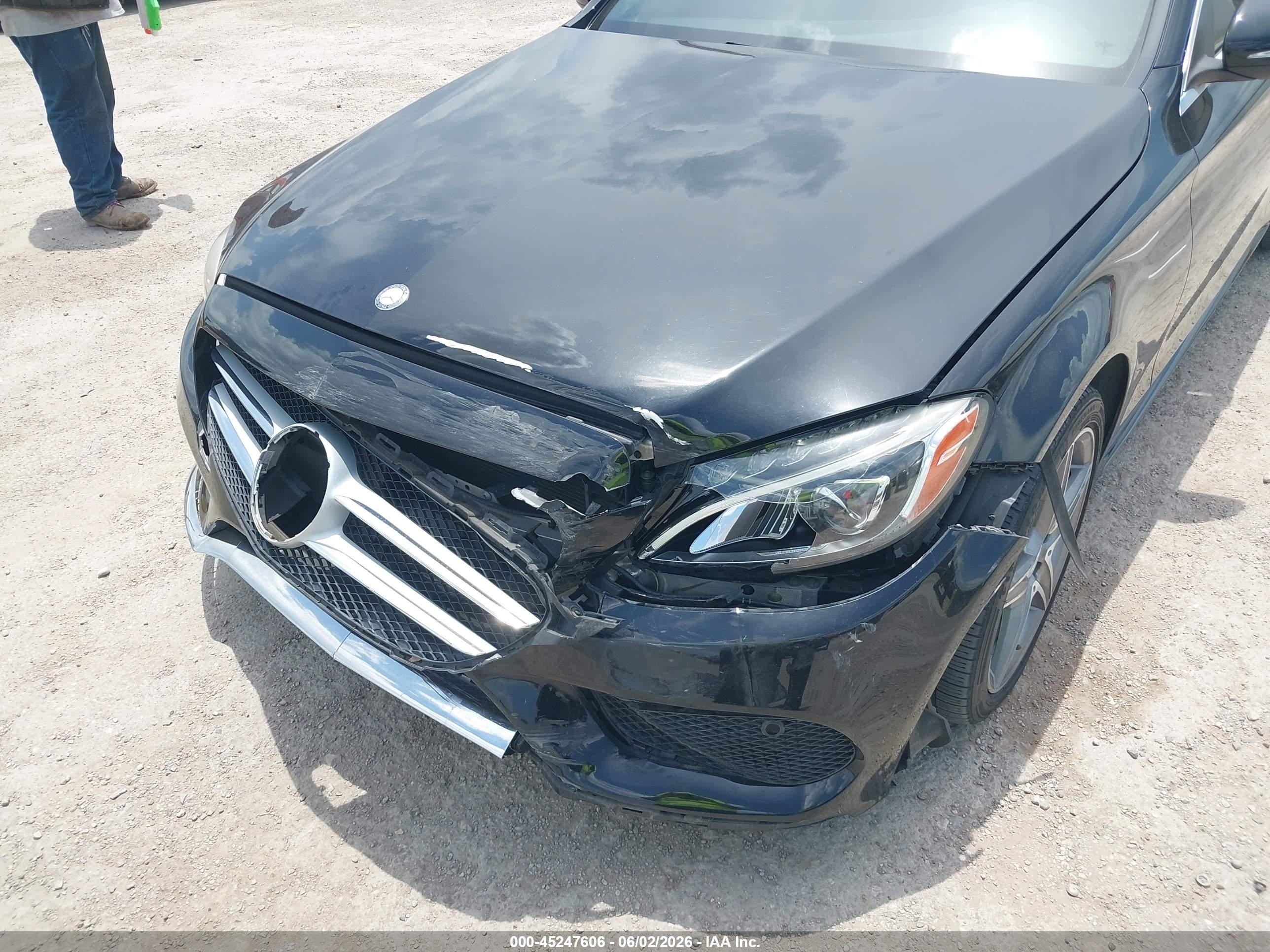 2015 Mercedes-benz C 300 Sport 4matic Черный vin: 55SWF4KB3FU038605