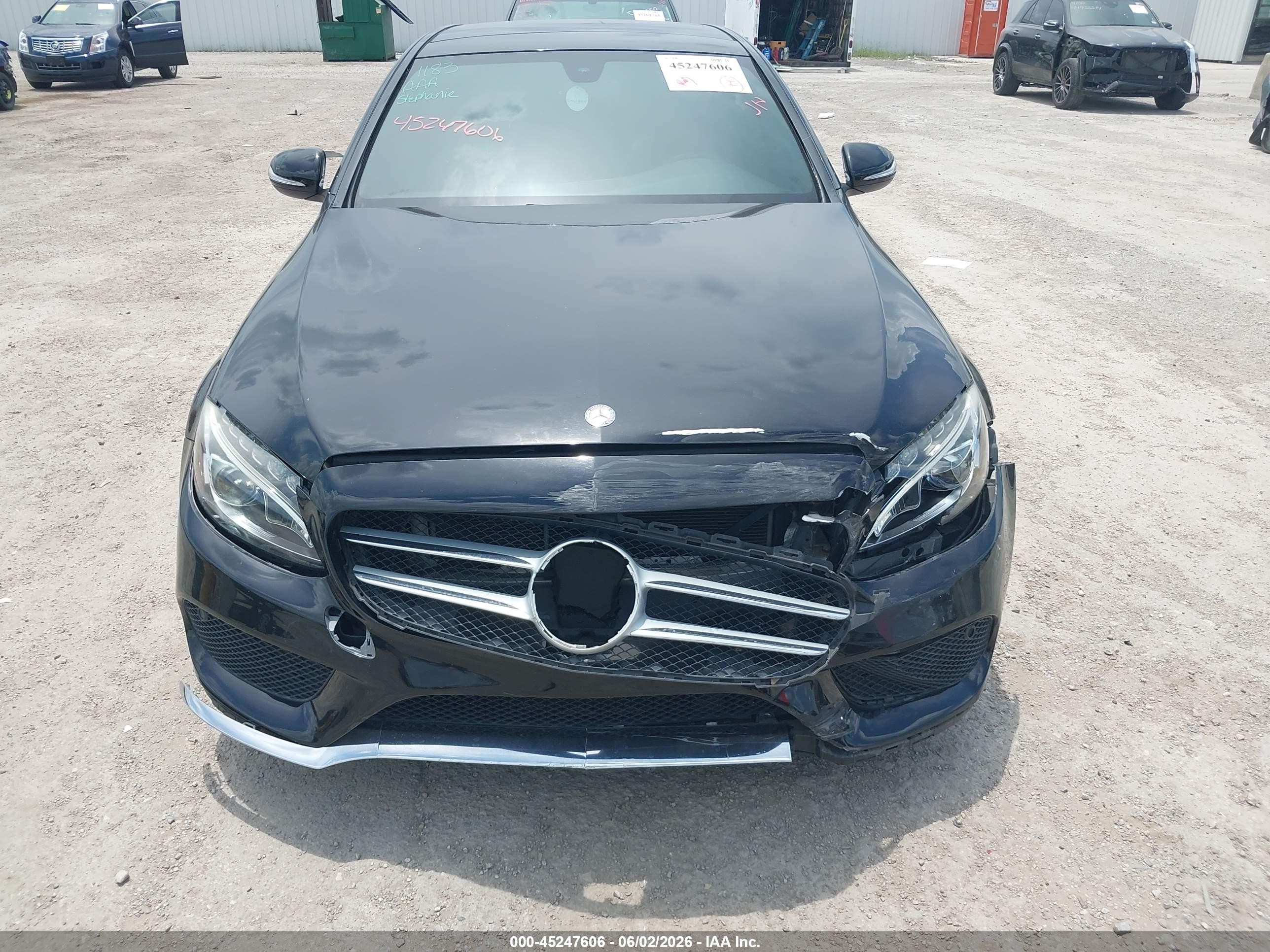 2015 Mercedes-benz C 300 Sport 4matic Черный vin: 55SWF4KB3FU038605