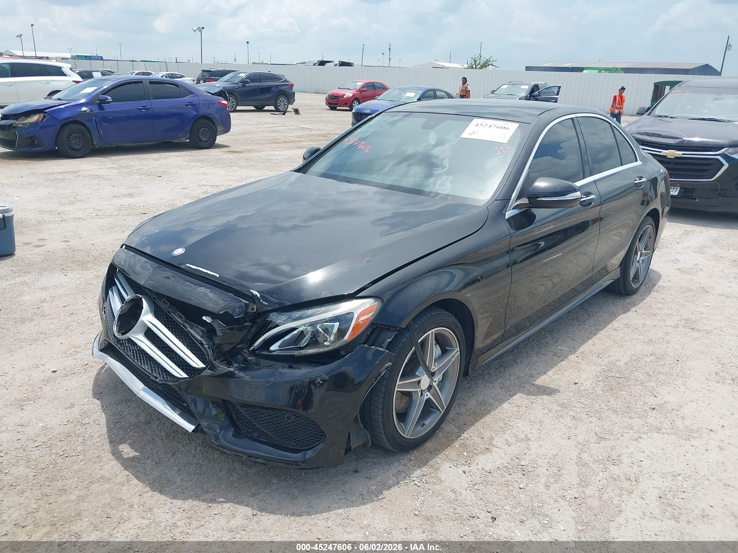 2015 Mercedes-benz C 300 Sport 4matic Черный vin: 55SWF4KB3FU038605