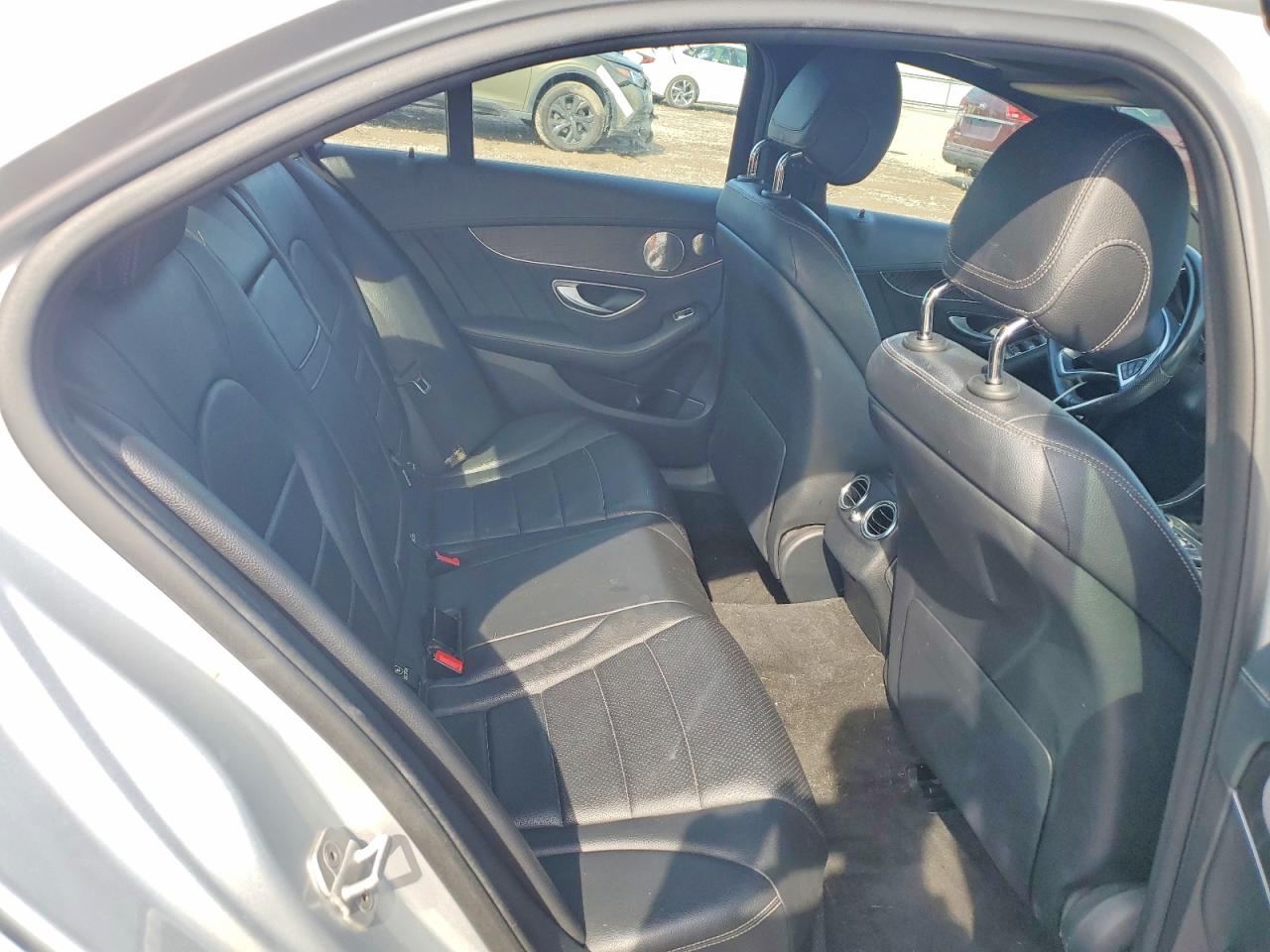 2015 Mercedes-benz C 300 4matic Silver vin: 55SWF4KB3FU061379