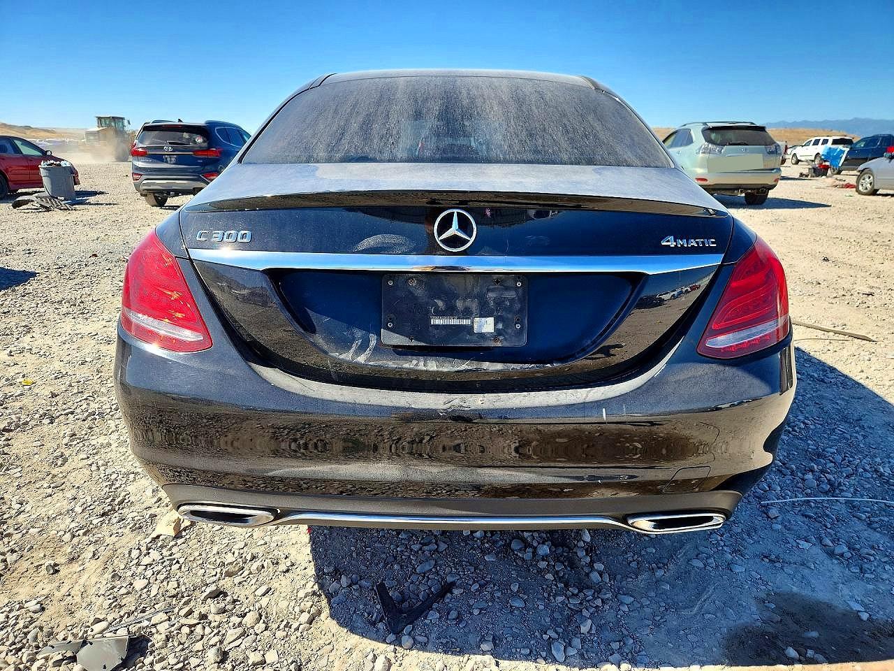 2015 Mercedes-benz C 300 4matic Черный vin: 55SWF4KB3FU070129