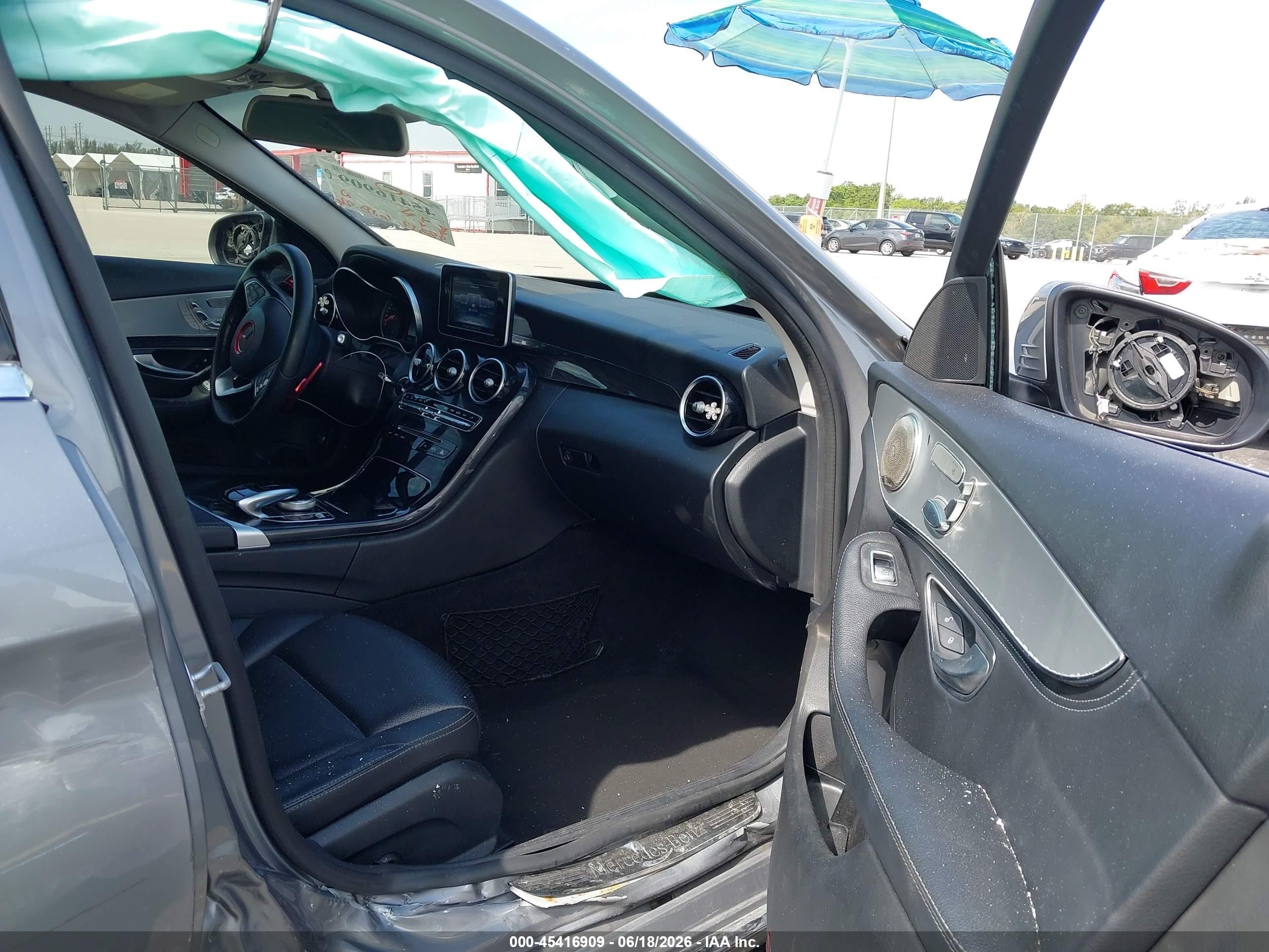 2015 Mercedes-benz C 300 4matic Silver vin: 55SWF4KB3FU071703